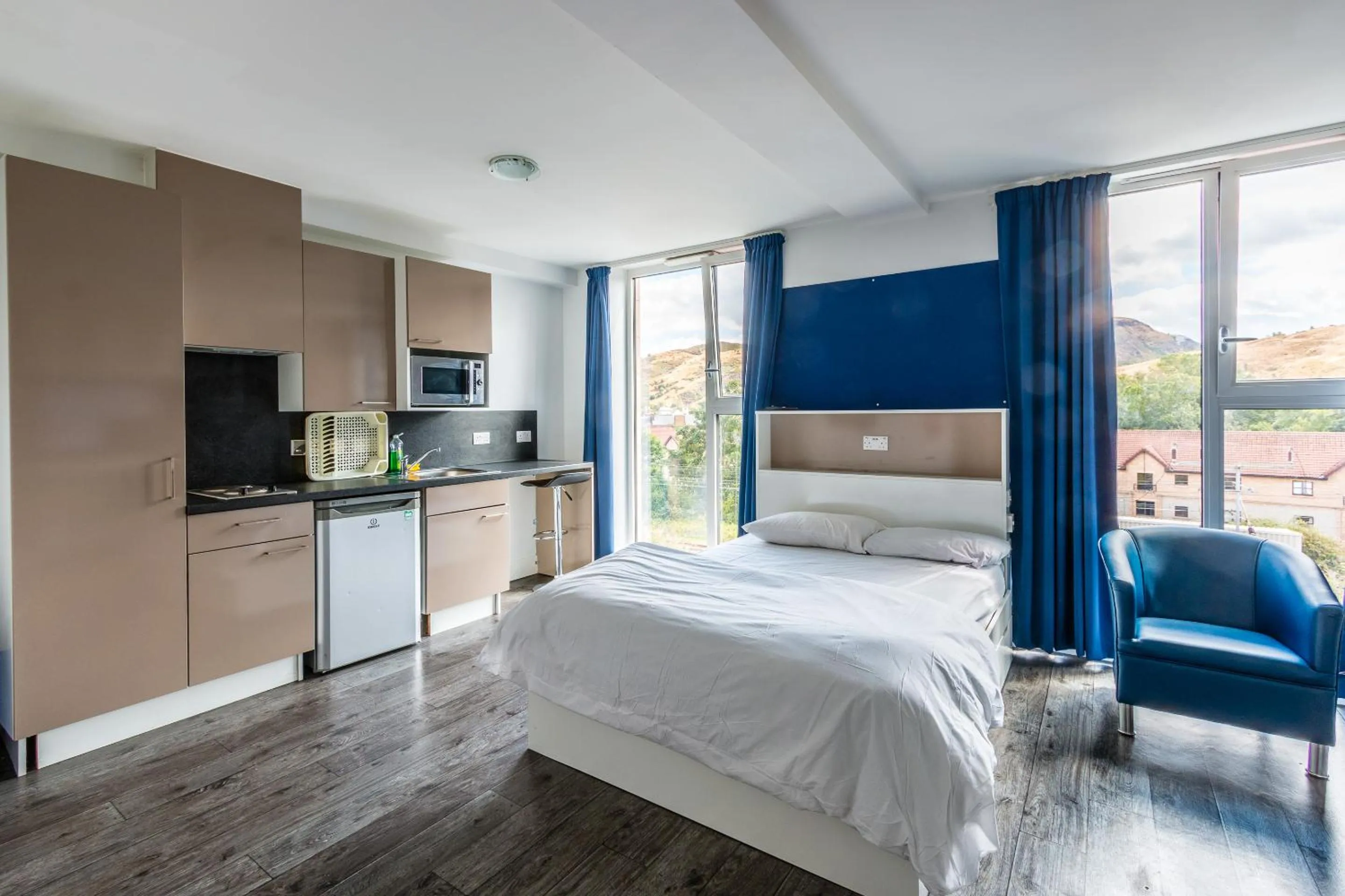 kitchen, Bed in Destiny Student - Holyrood (Brae House)
