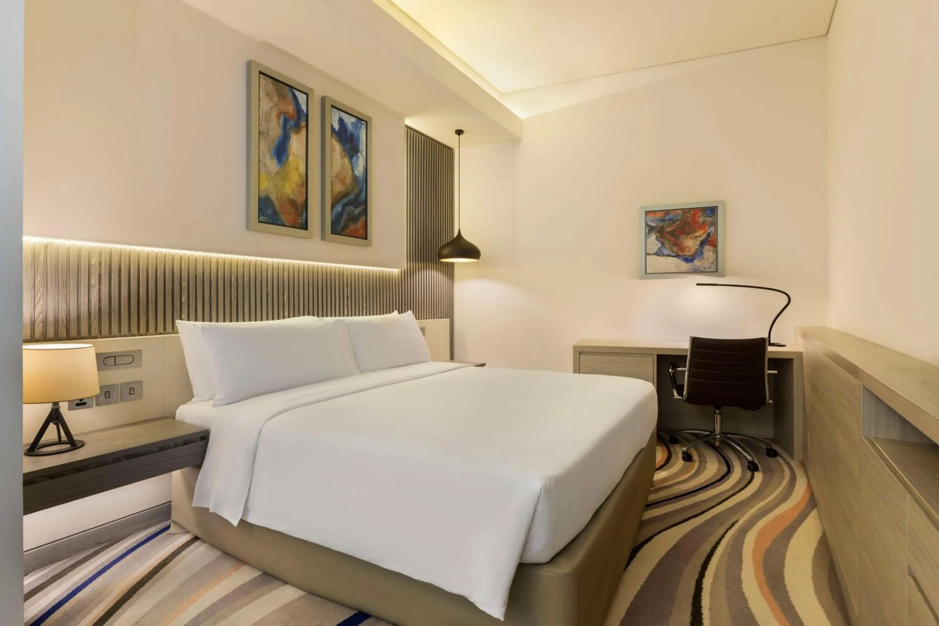 Bed in DoubleTree by Hilton Doha Old Town