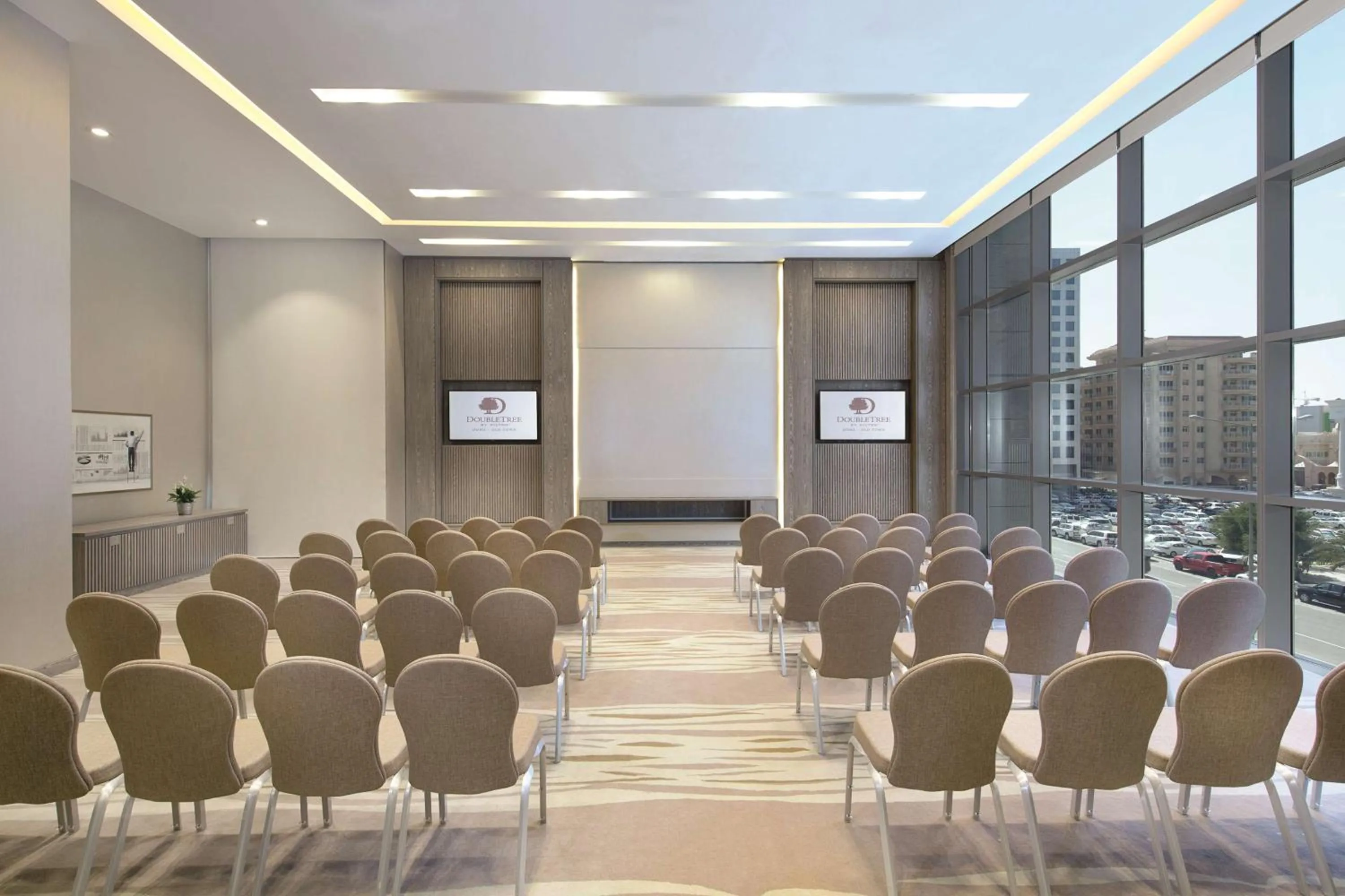 Meeting/conference room in DoubleTree by Hilton Doha Old Town