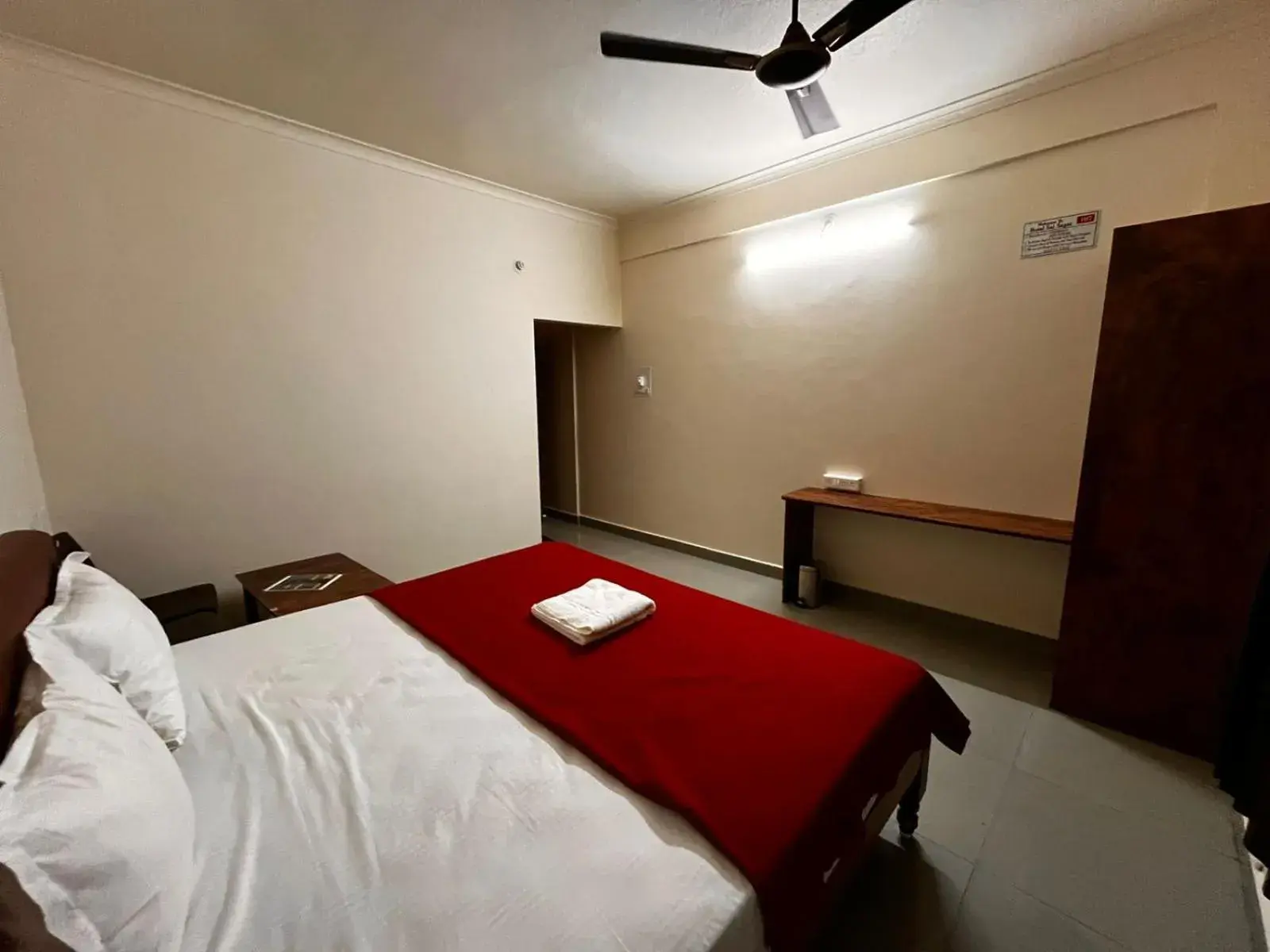 Economy Double Room in Hotel Sai Sagar Economy Double Room in Hotel Sai Sagar