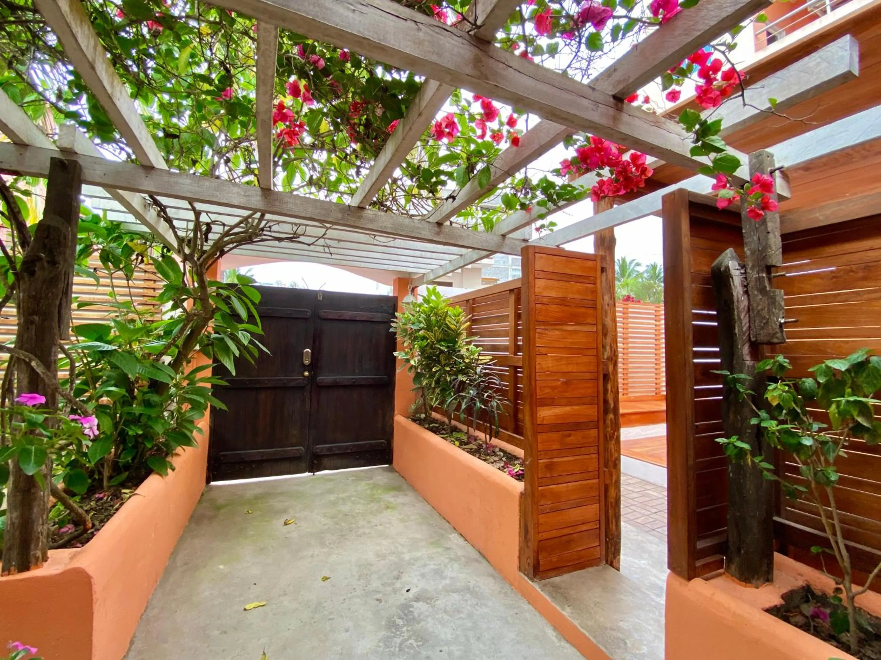 Garden in Torre Mar Galapagos Boutique Suites