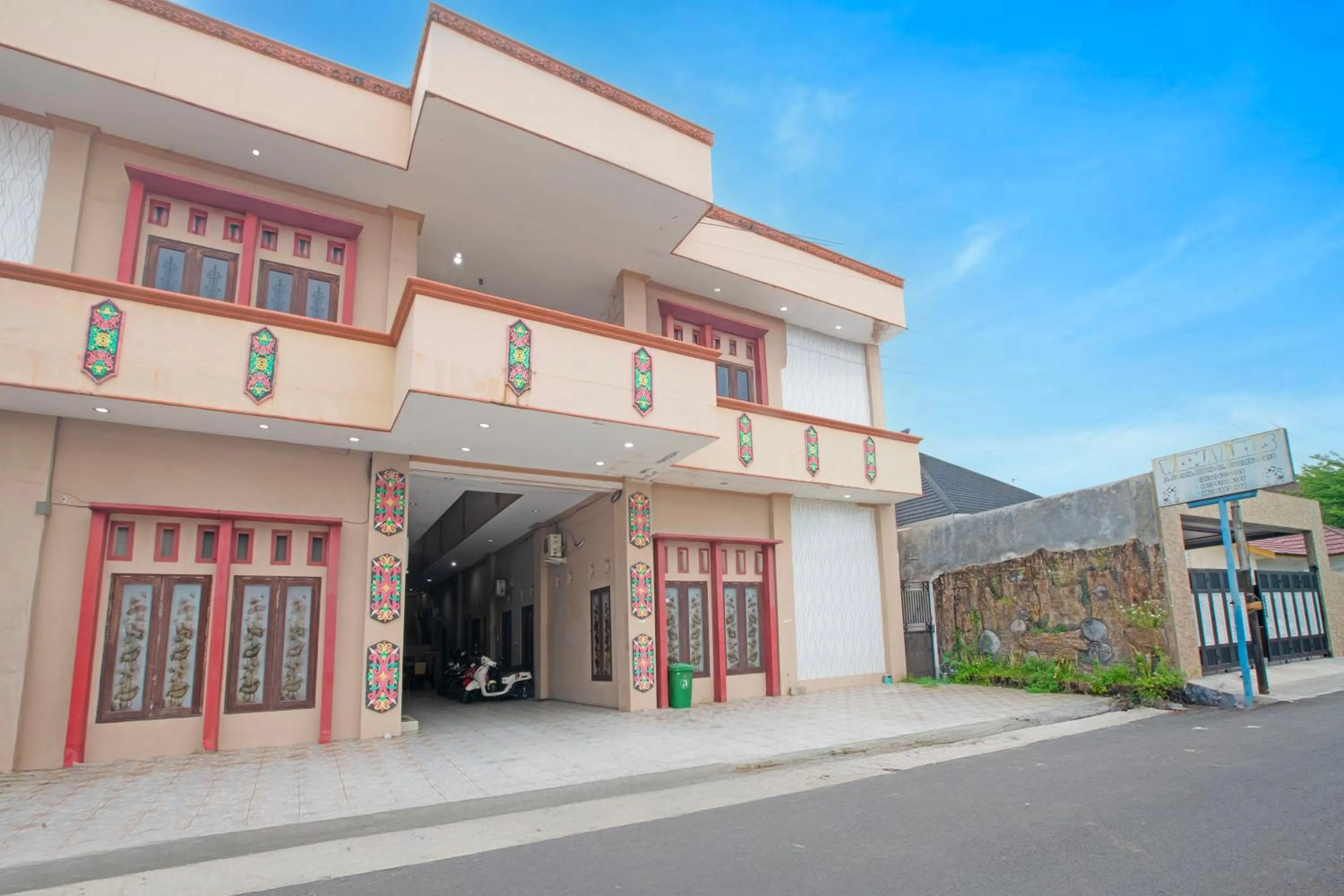 Property building in Hotel O near Universitas Palangka Raya formerly Wisma Aries