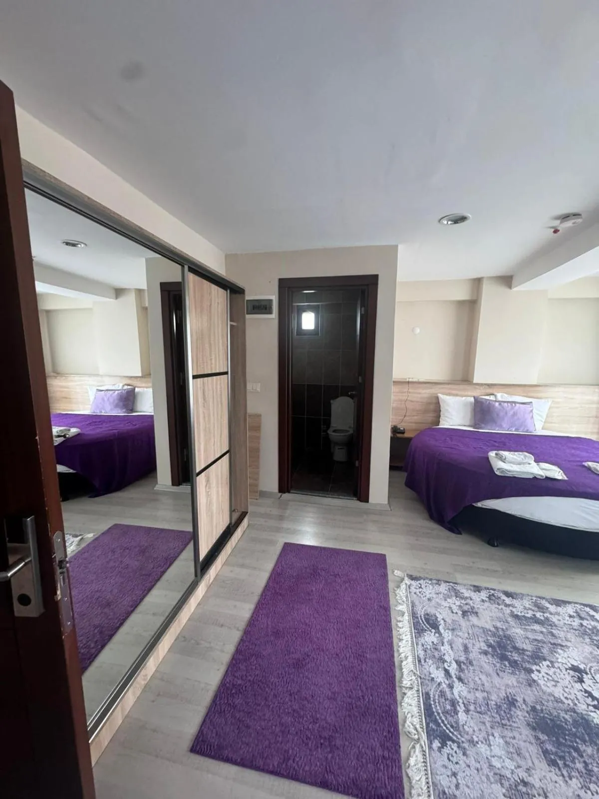 grand life hotel
