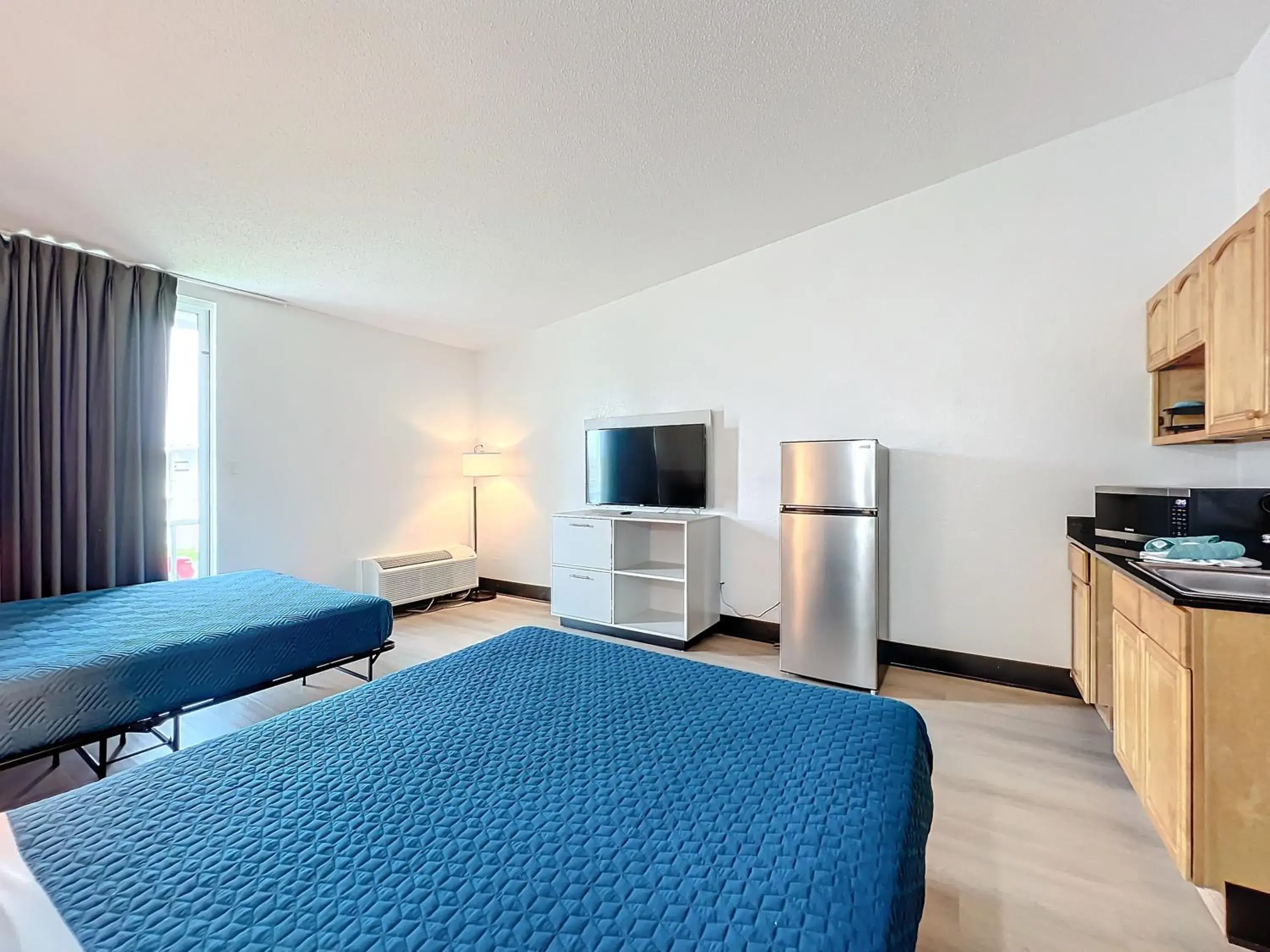 Double Room with Two Double Beds - Non-Smoking in Stayable Kissimmee East Double Room with Two Double Beds - Non-Smoking in Stayable Kissimmee East