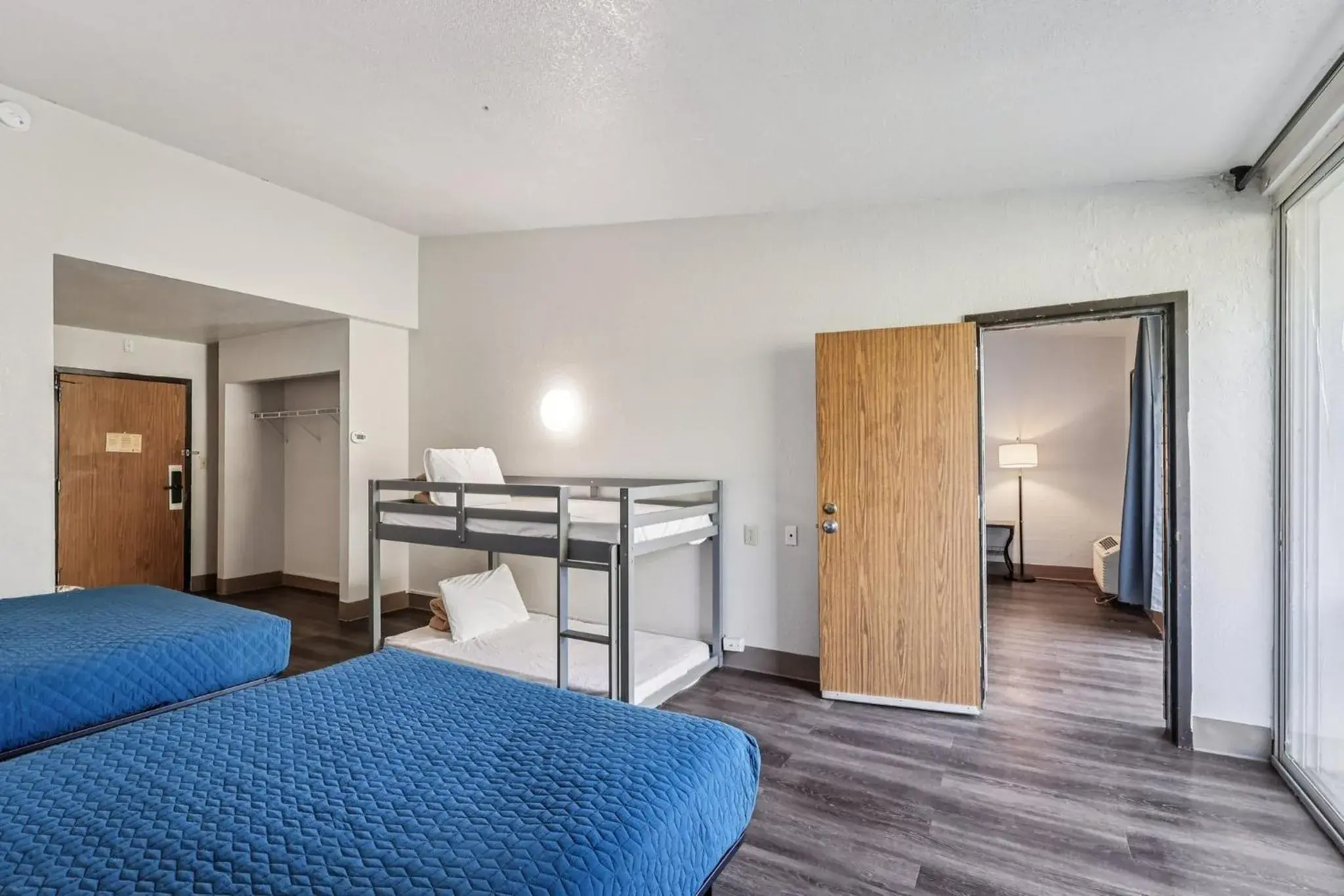 Bed in Stayable Kissimmee East Bed in Stayable Kissimmee East