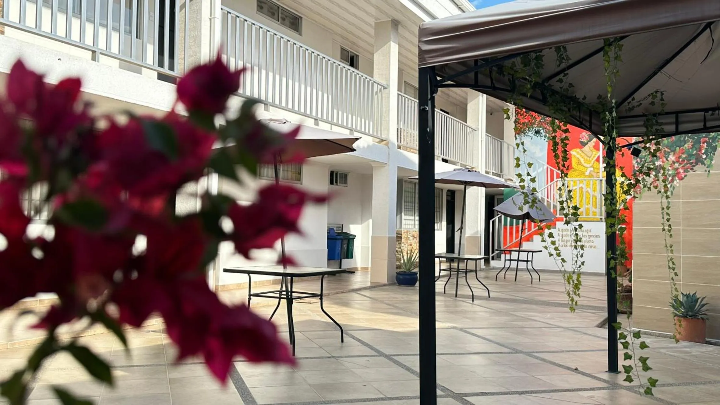 Property building in Las Piloneras Apartahotel