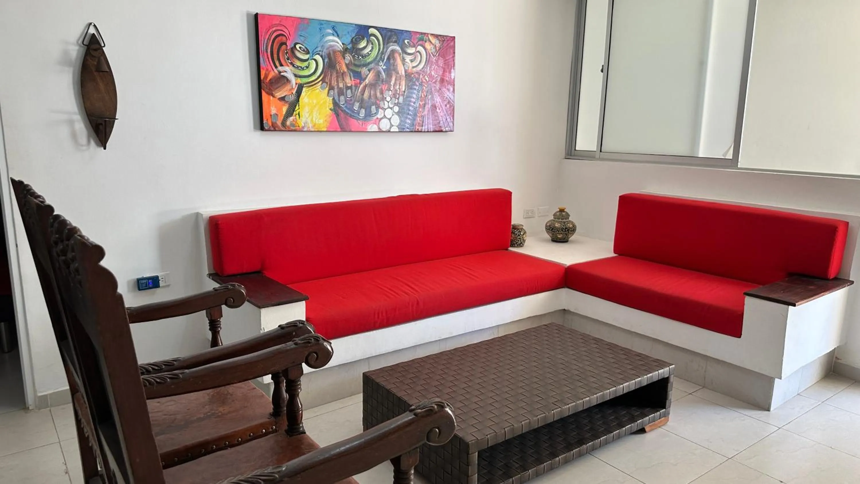 Las Piloneras Apartahotel