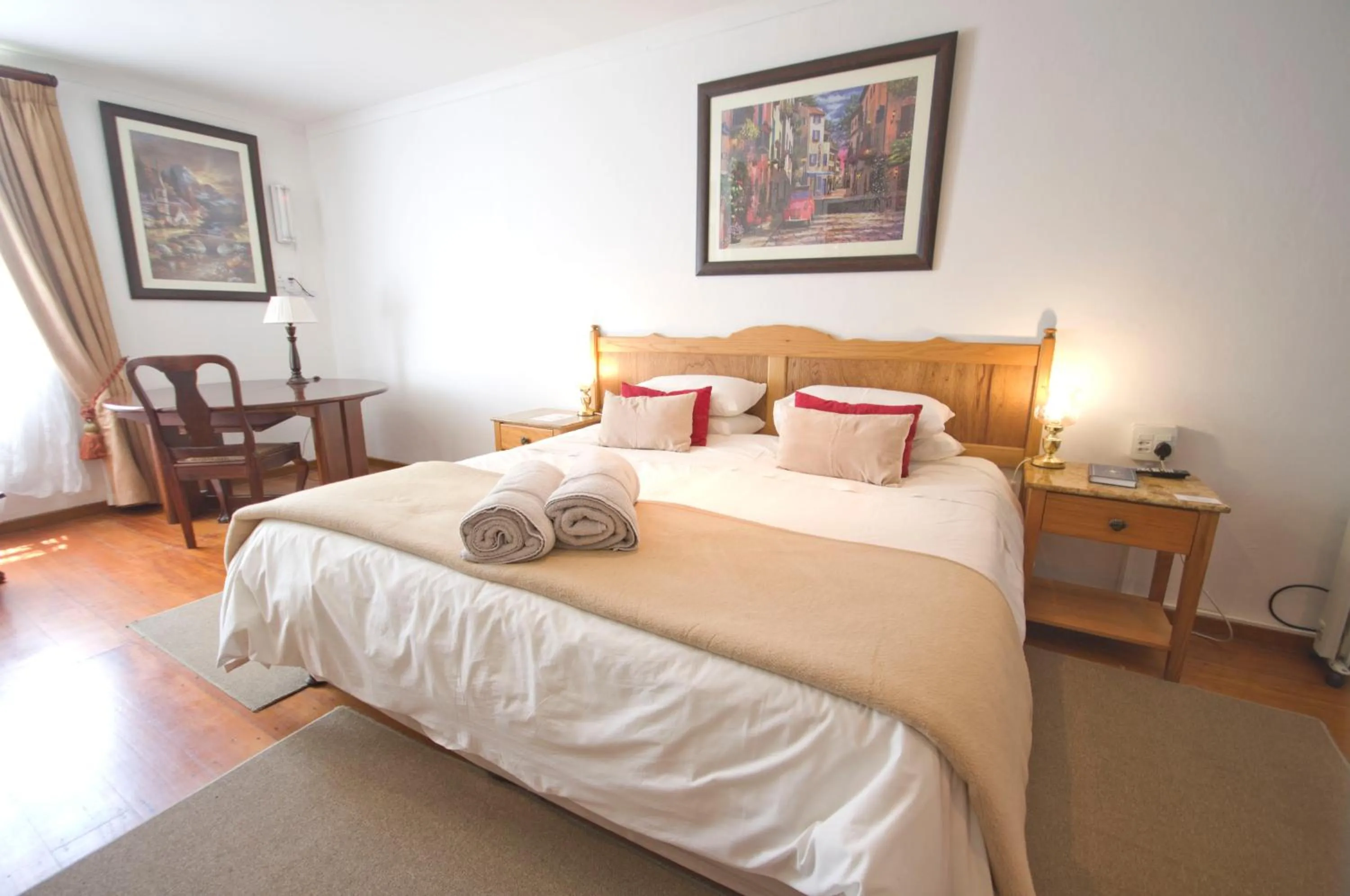 Bed in Knysna Manor House