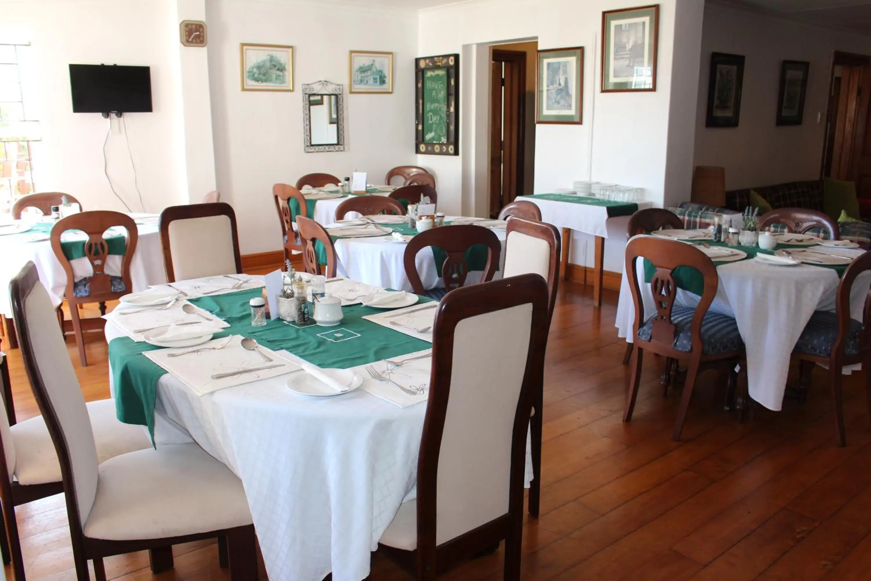 Restaurant/places to eat in Knysna Manor House Restaurant/places to eat in Knysna Manor House