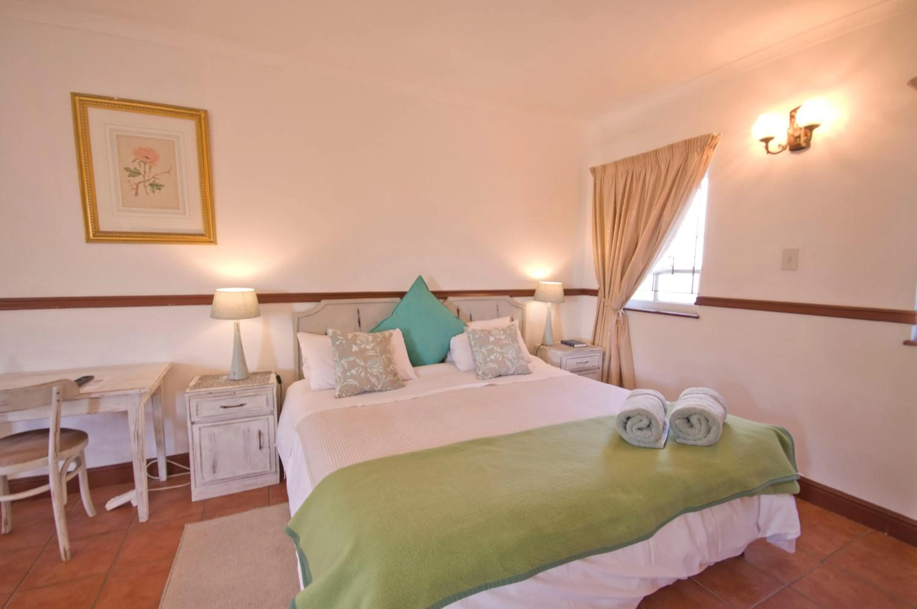 Bed in Knysna Manor House