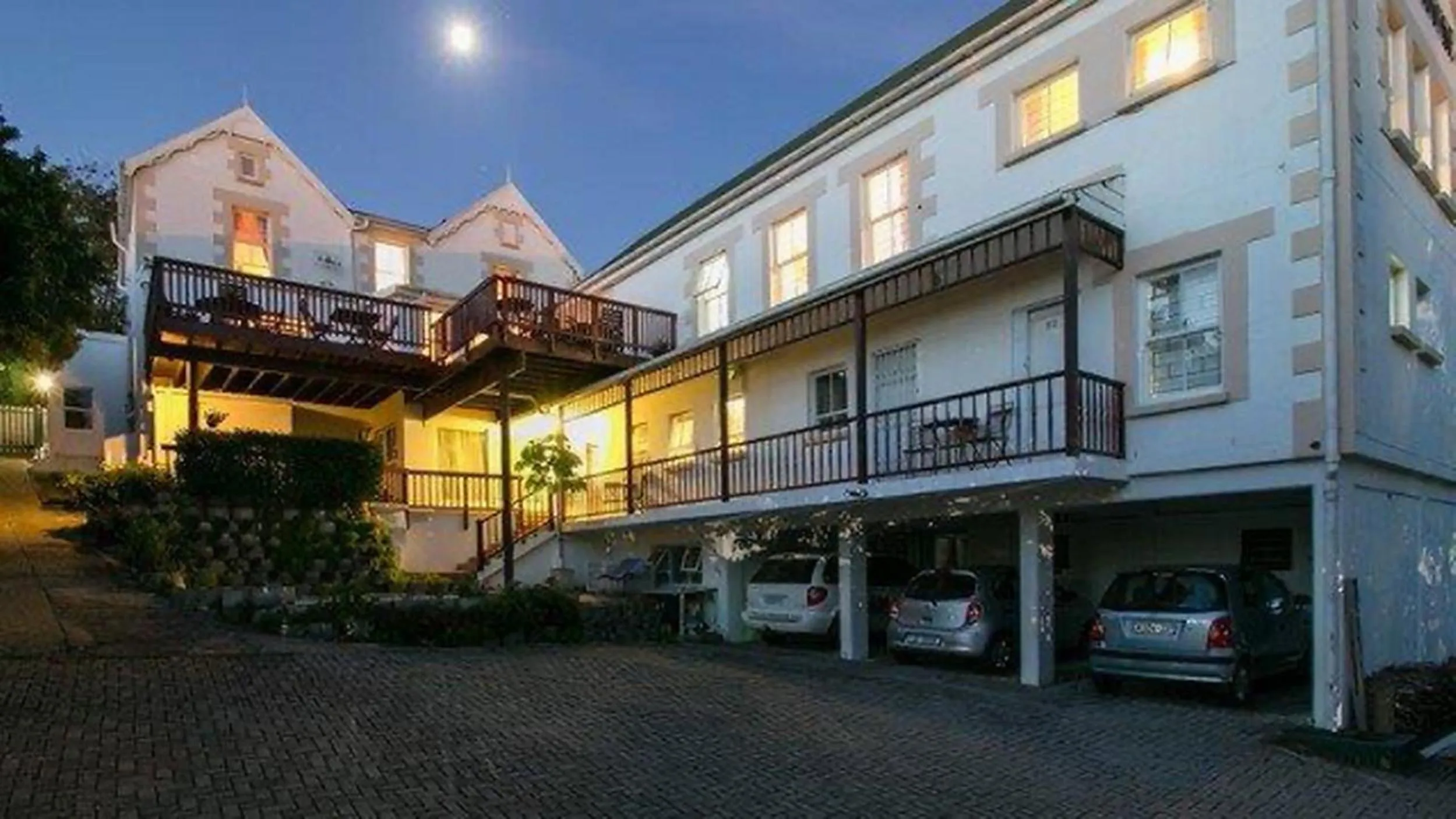 Property building in Knysna Manor House