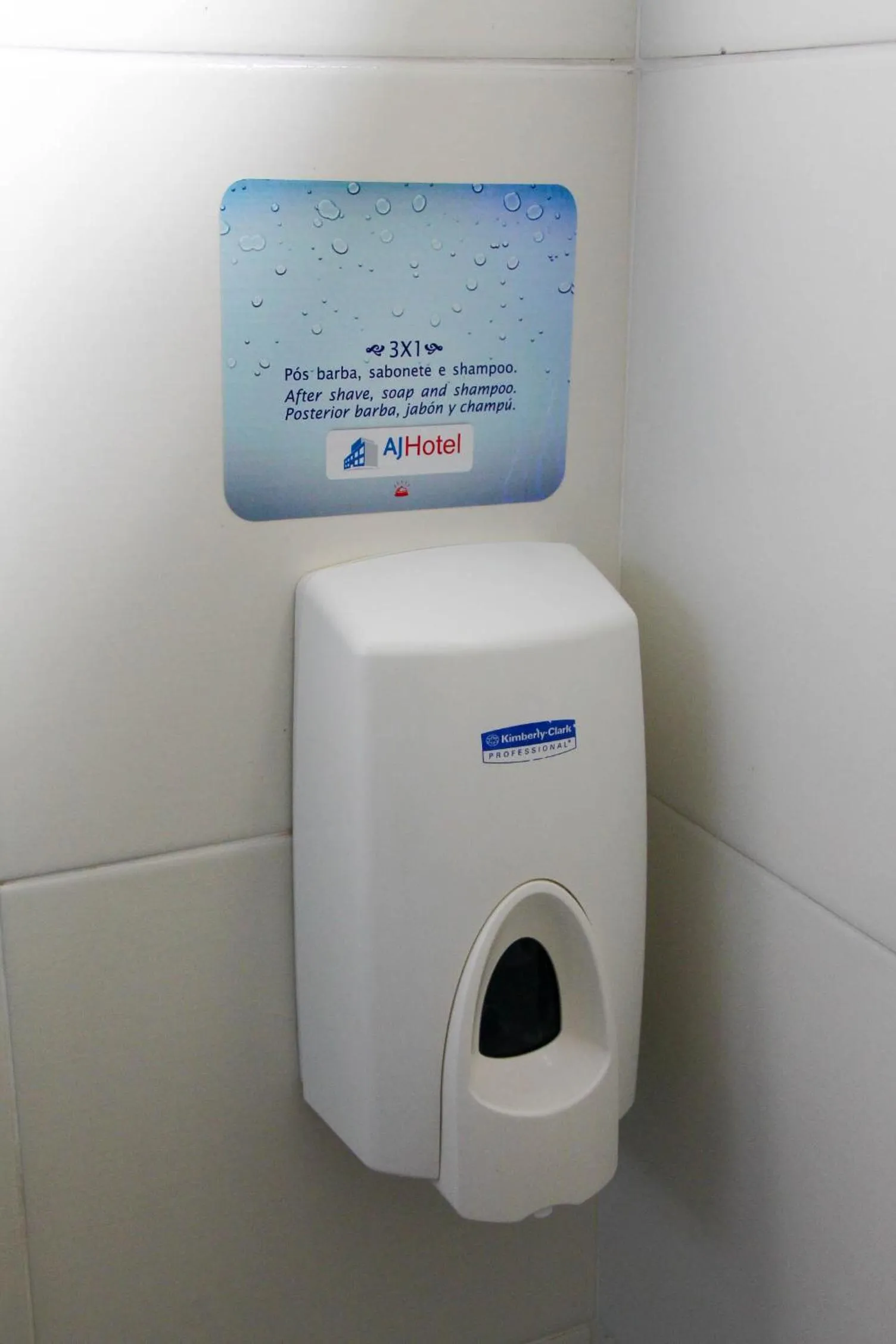 Bathroom in AJ Hotel Chapecó - Fácil Acesso Pátio Shopping e Rótula da Bandeira