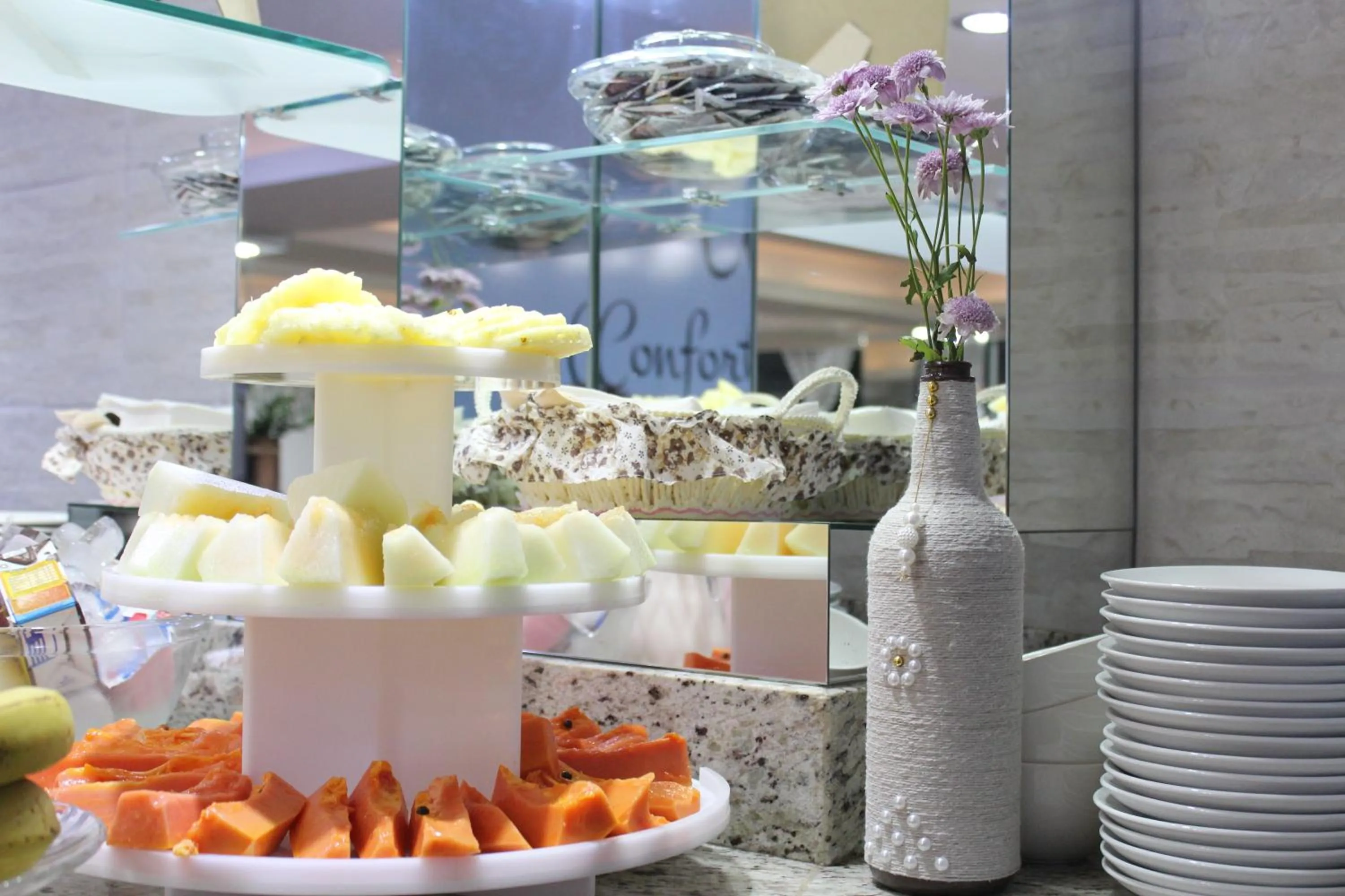 Buffet breakfast in AJ Hotel Chapecó - Fácil Acesso Pátio Shopping e Rótula da Bandeira