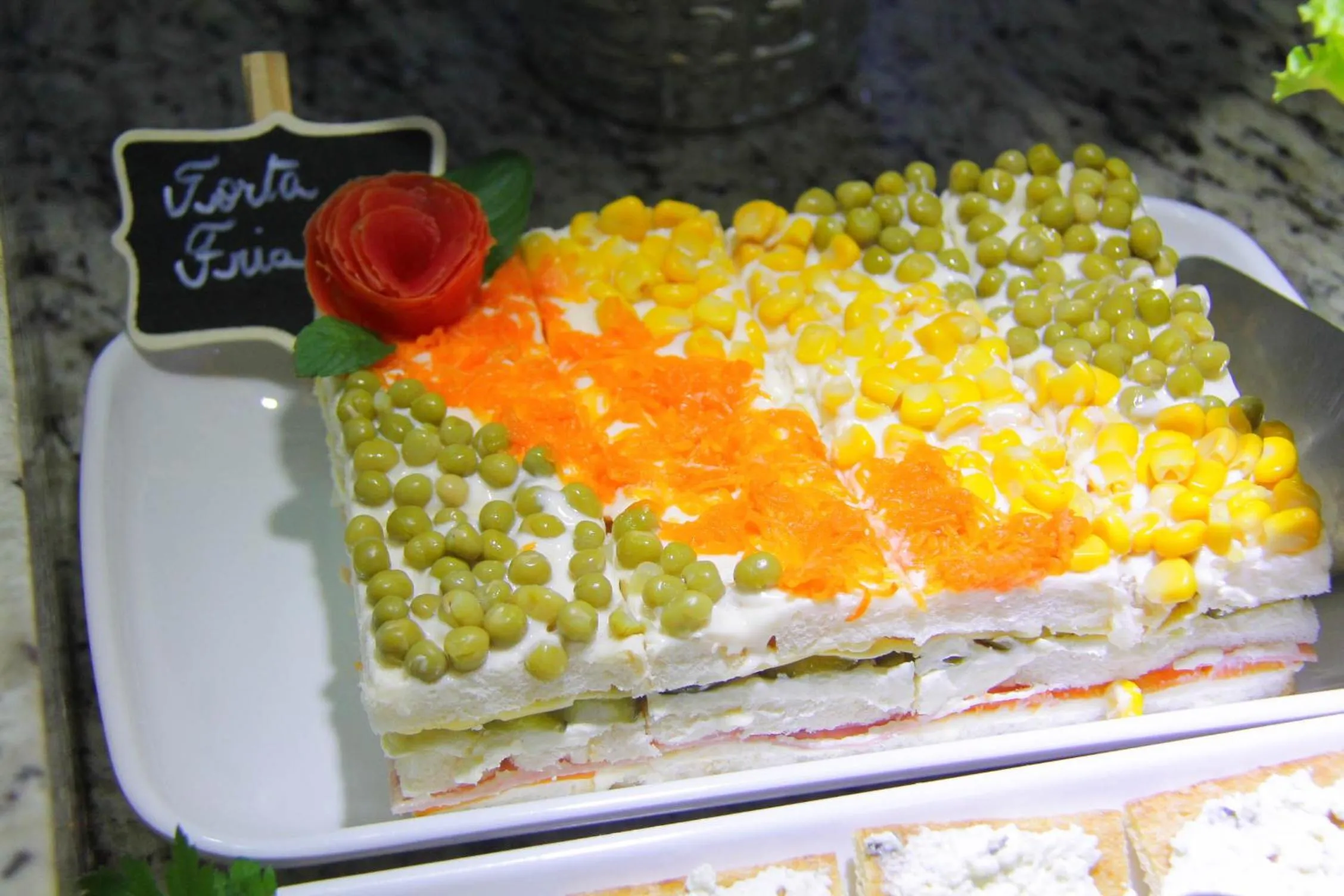 Breakfast in AJ Hotel Chapecó - Fácil Acesso Pátio Shopping e Rótula da Bandeira