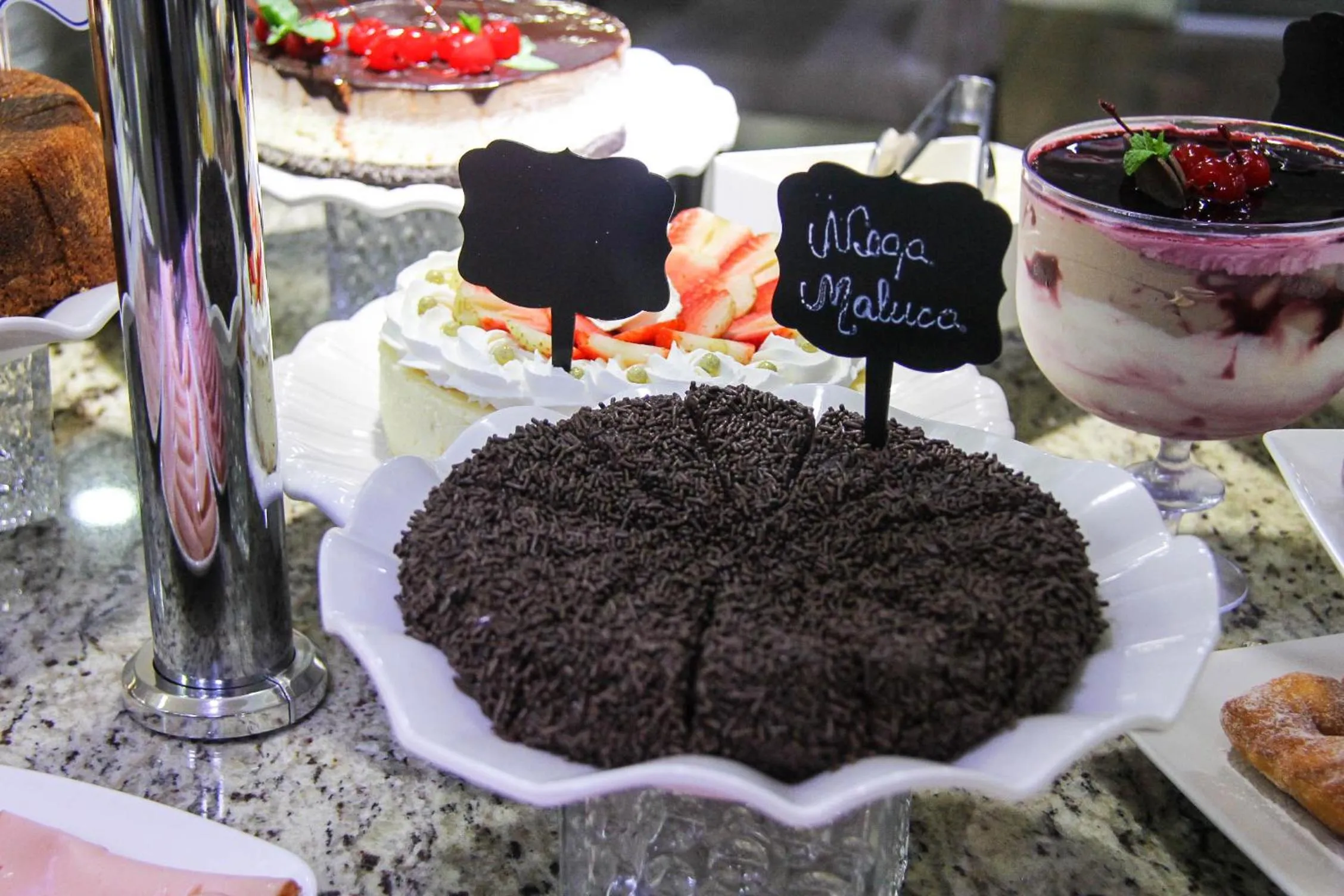 Buffet breakfast in AJ Hotel Chapecó - Fácil Acesso Pátio Shopping e Rótula da Bandeira