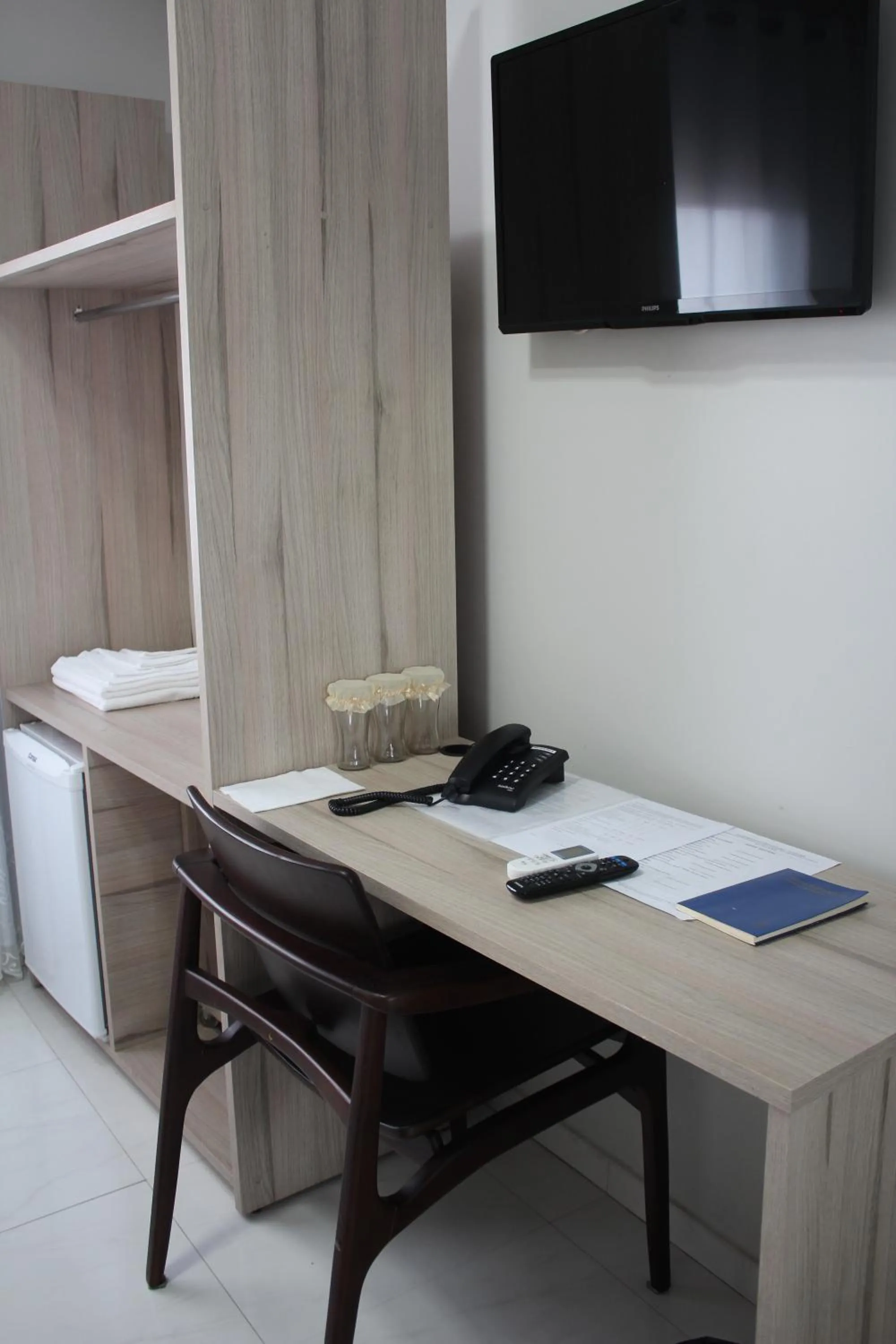 TV and multimedia in AJ Hotel Chapecó - Fácil Acesso Pátio Shopping e Rótula da Bandeira