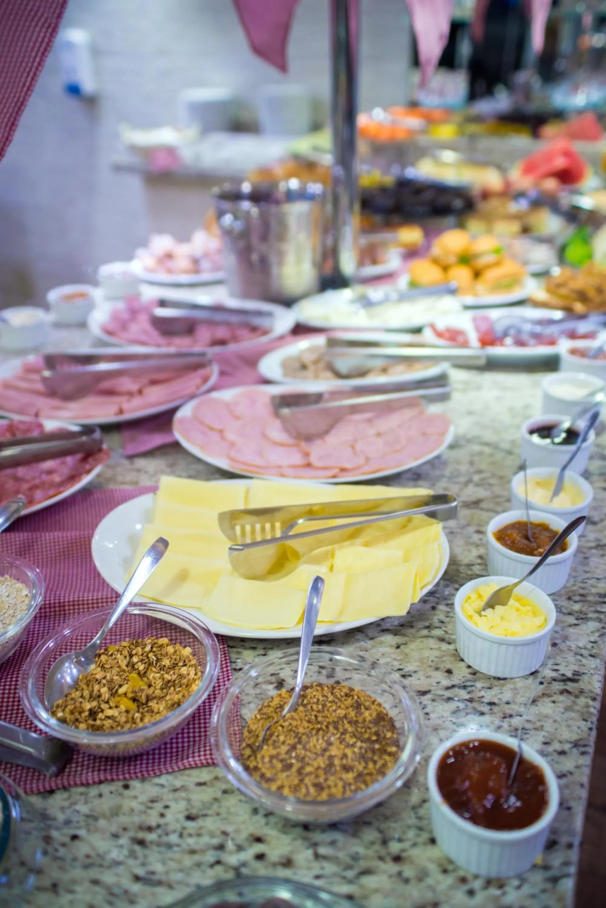 Buffet breakfast in AJ Hotel Chapecó - Fácil Acesso Pátio Shopping e Rótula da Bandeira