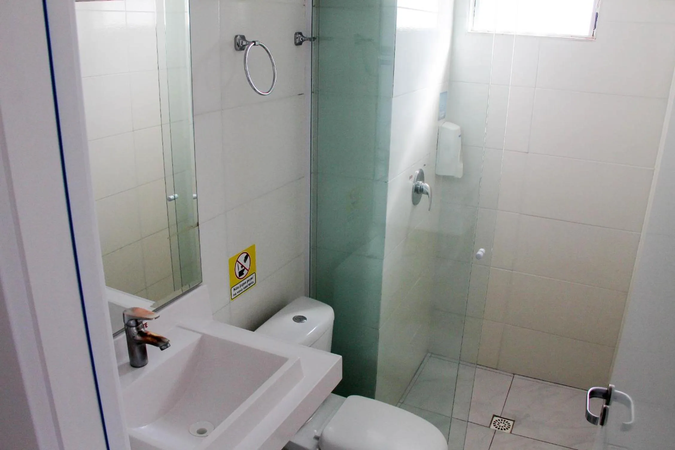 Shower in AJ Hotel Chapecó - Fácil Acesso Pátio Shopping e Rótula da Bandeira