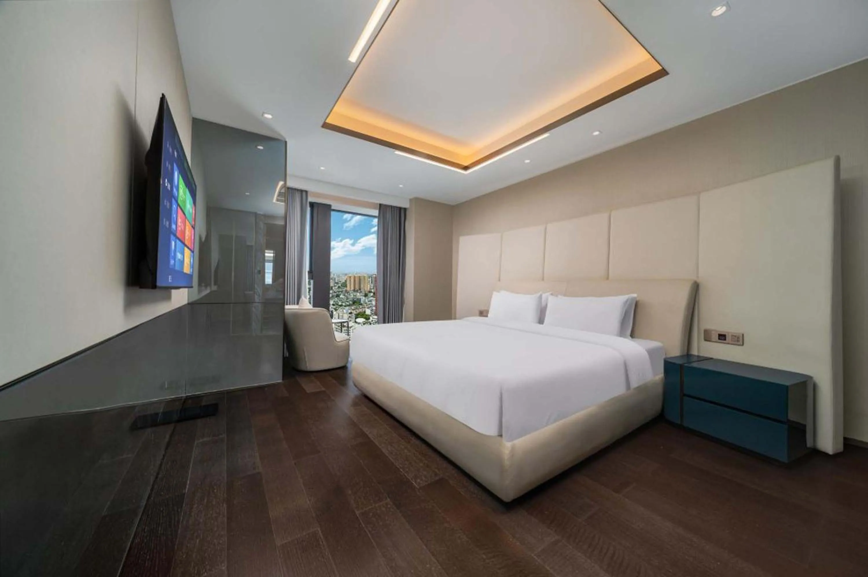 Deluxe Suite in Yashan Tianlai S High-Rise Hotel (Chengdu chunxi road Tianfu Square)