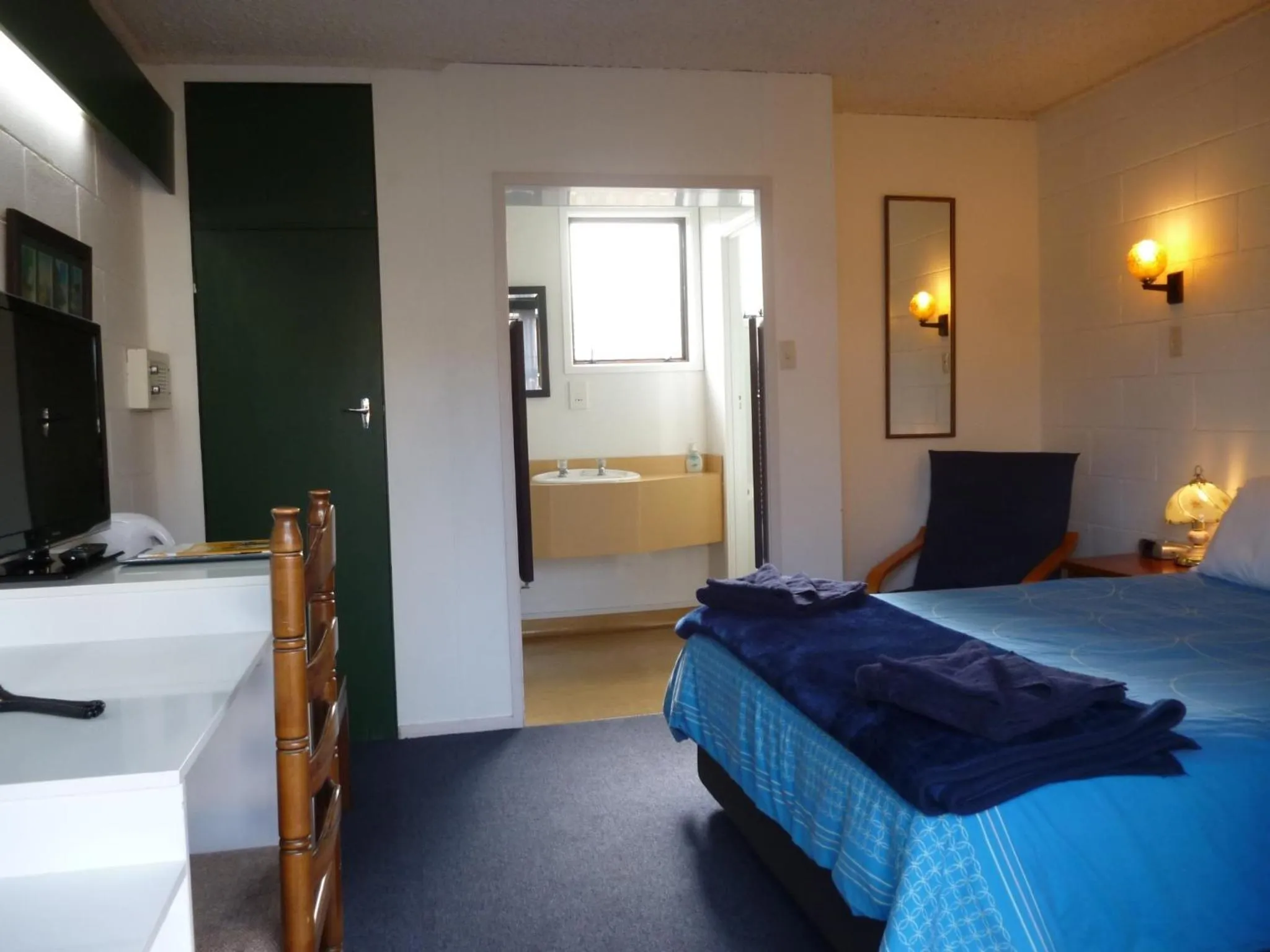 Bedroom, Bed in Orana Motor Inn & Restaurant