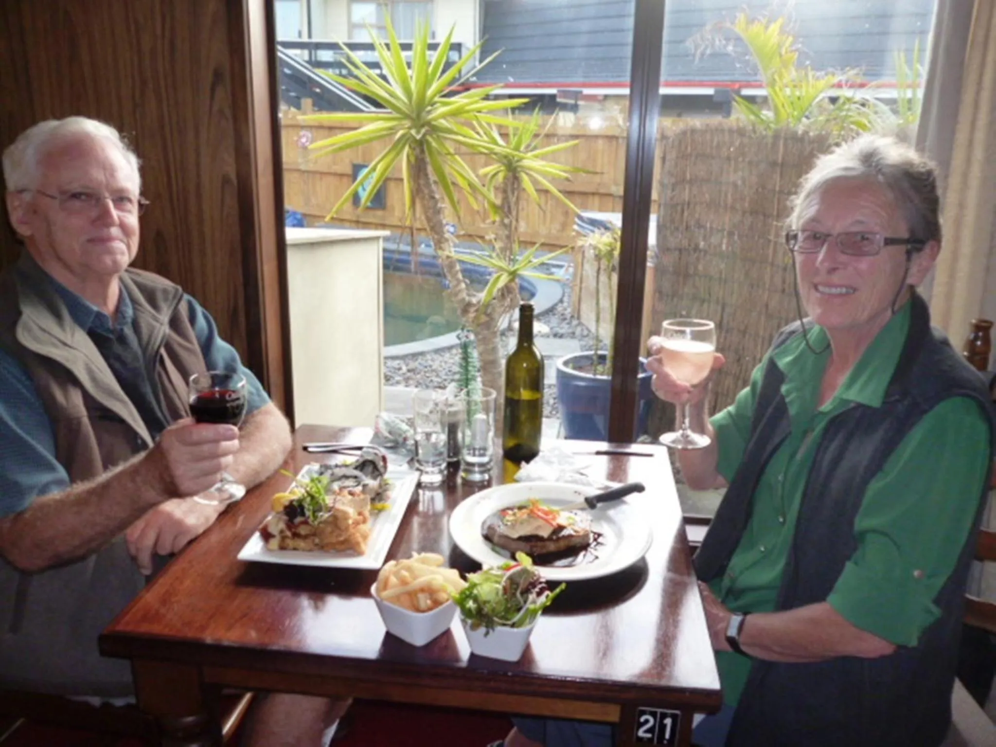 Day in Orana Motor Inn & Restaurant