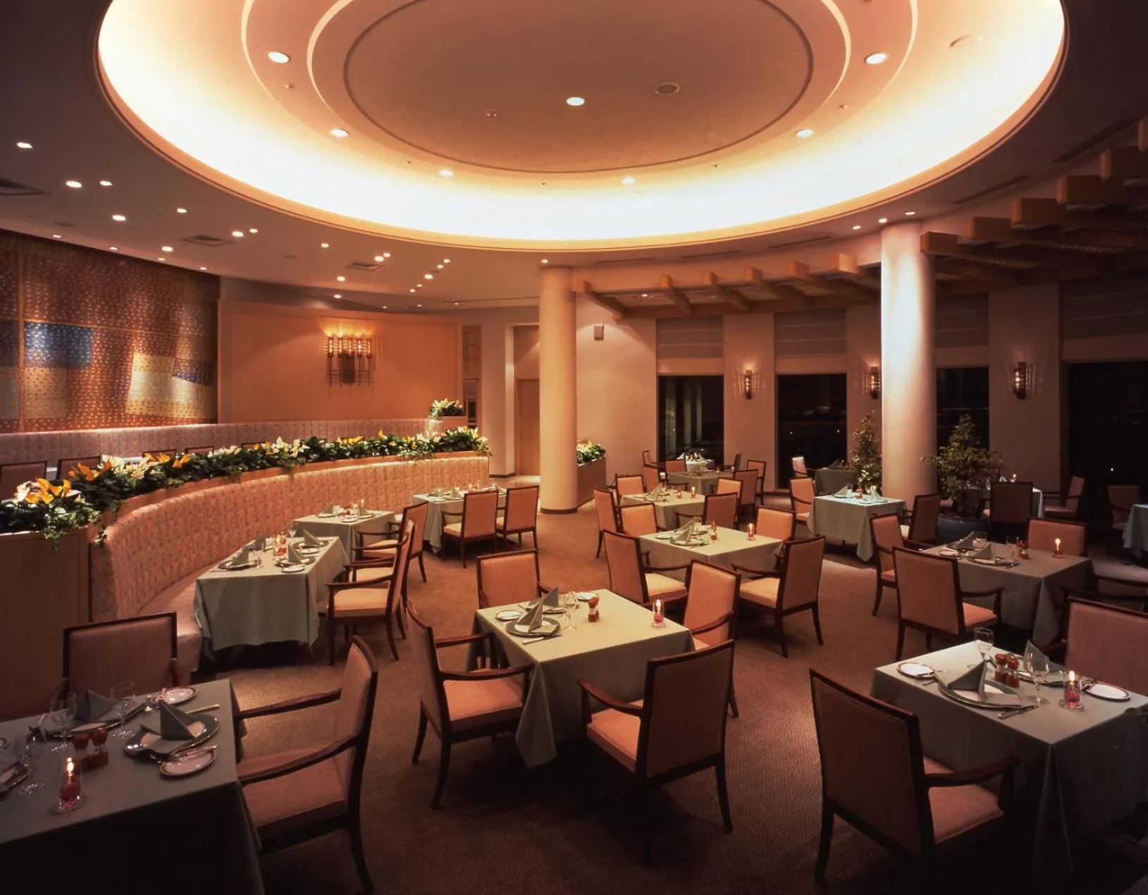 Restaurant/places to eat in Okura Akademia Park Hotel