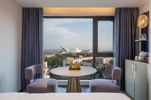 Manxin Qingdao Golden Beach Beer City Seaview Hotel