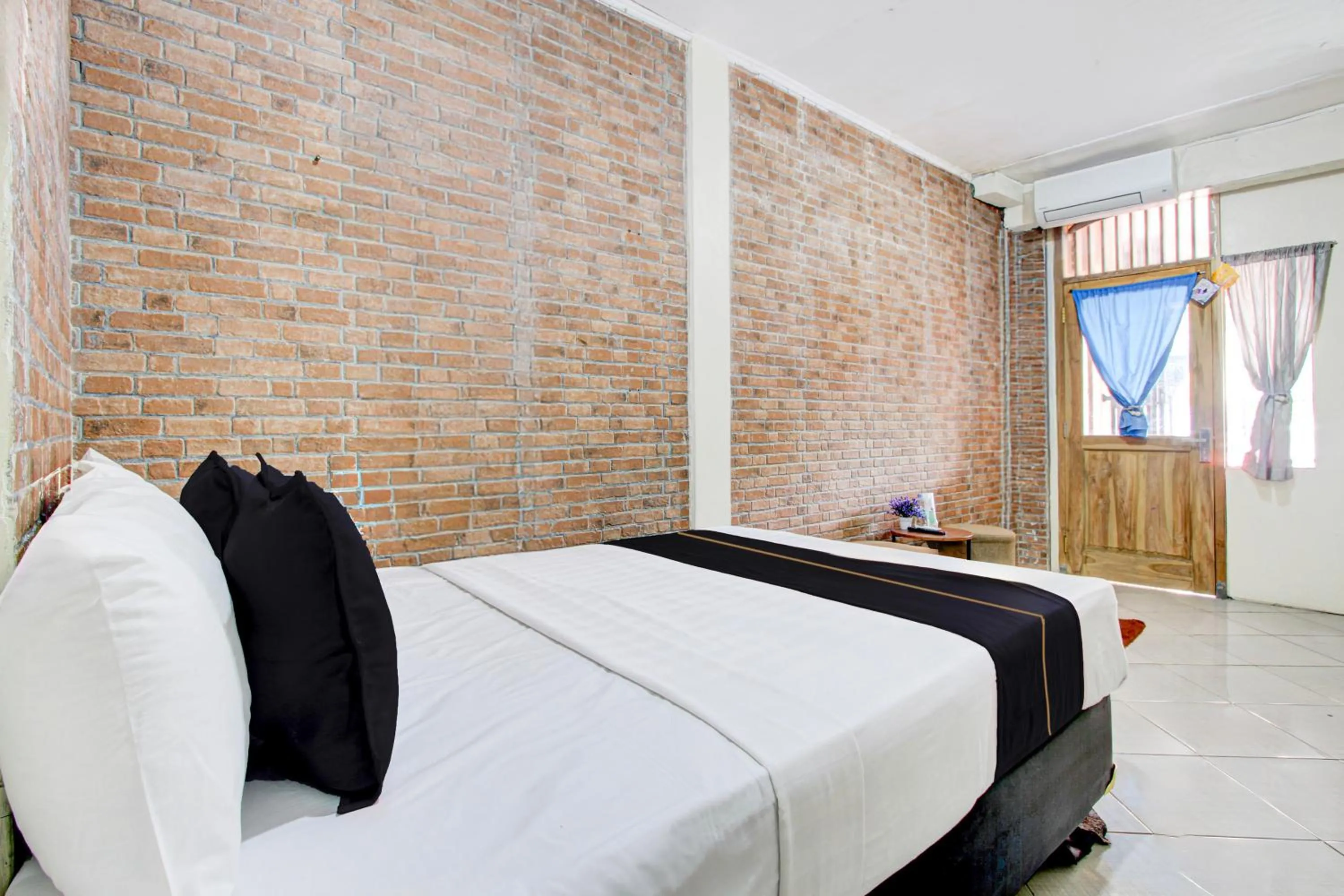 Bedroom, Bed in OYO 95057 Abe Homestay