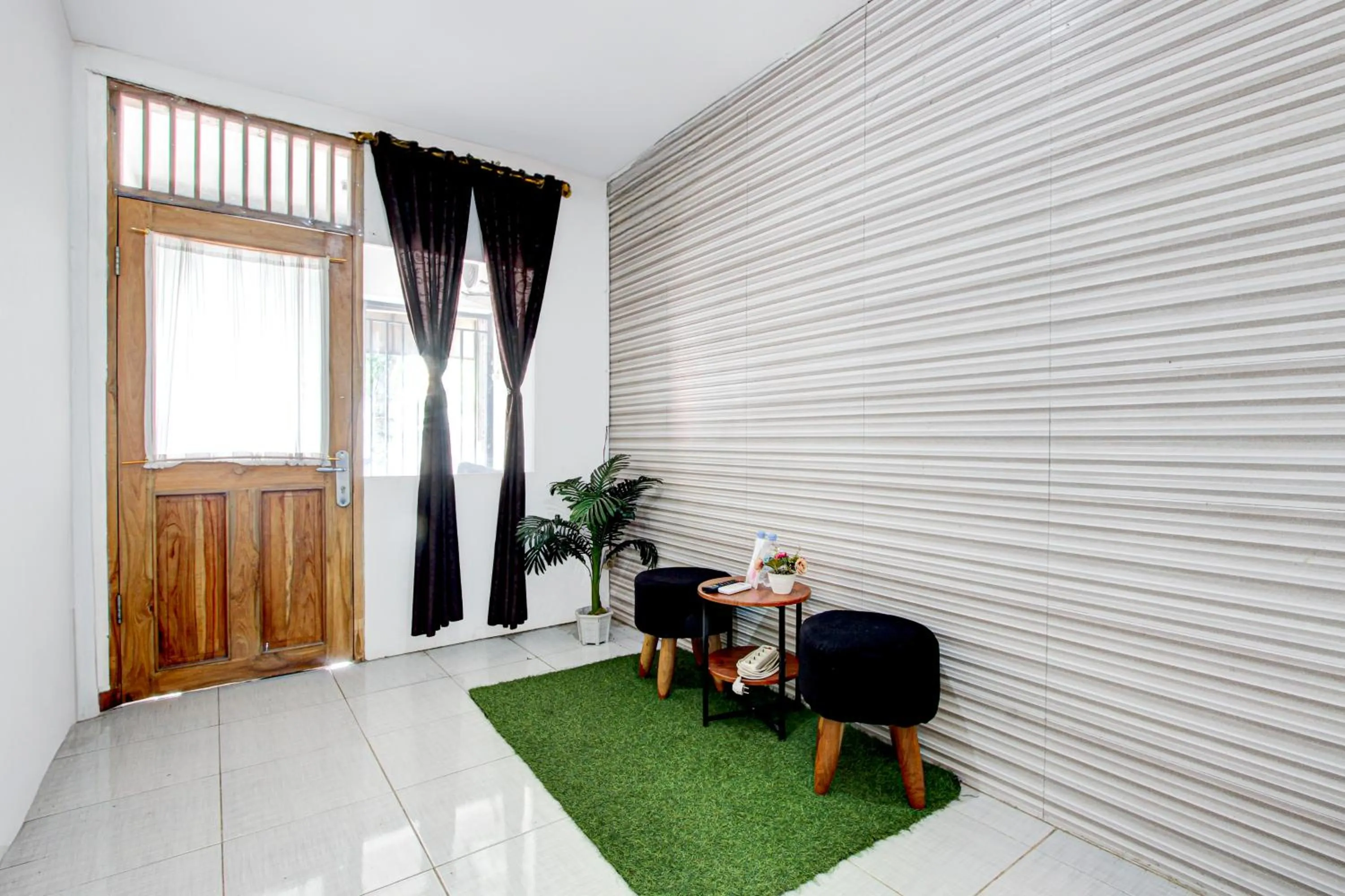 Seating area in OYO 95057 Abe Homestay