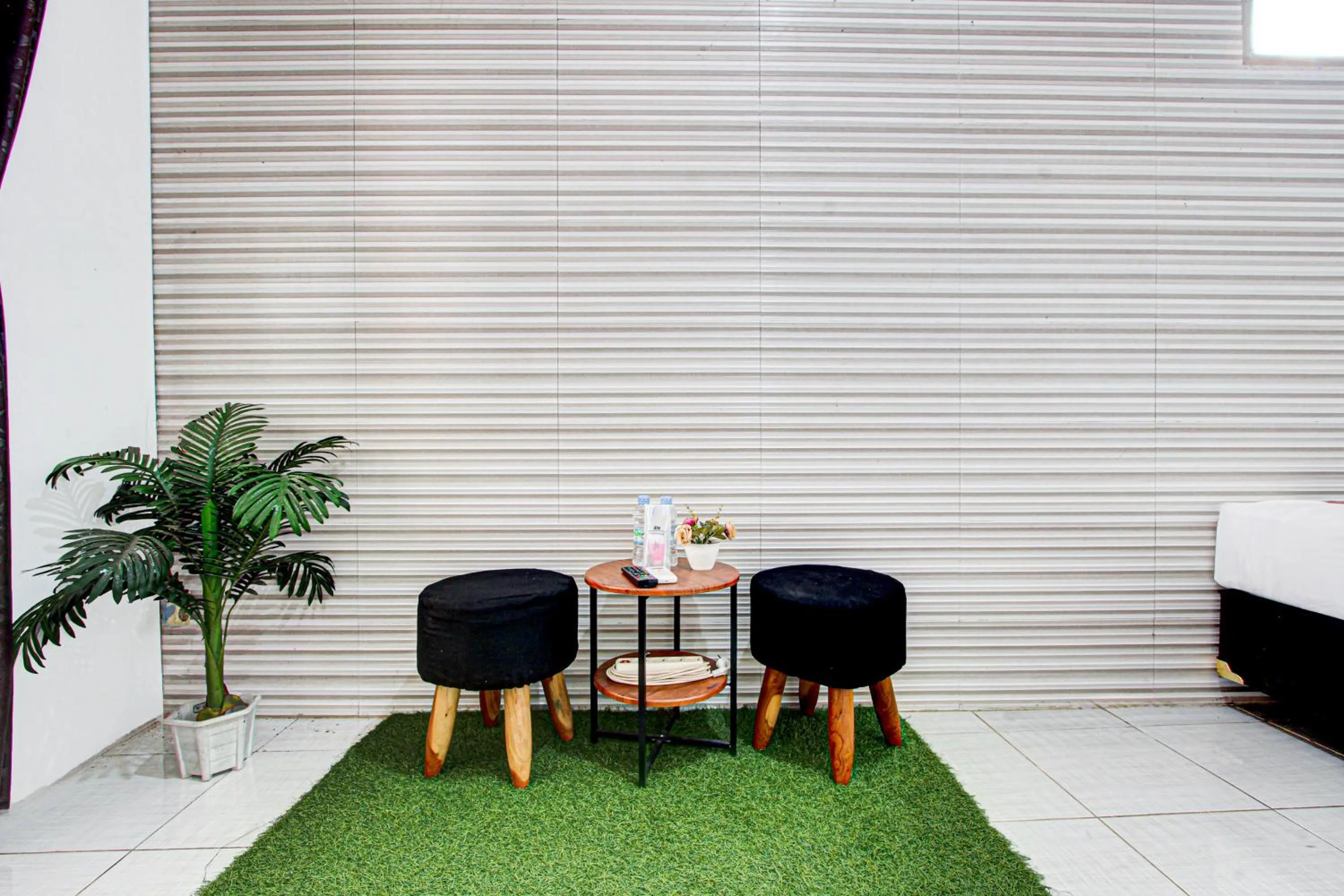 Seating area in OYO 95057 Abe Homestay