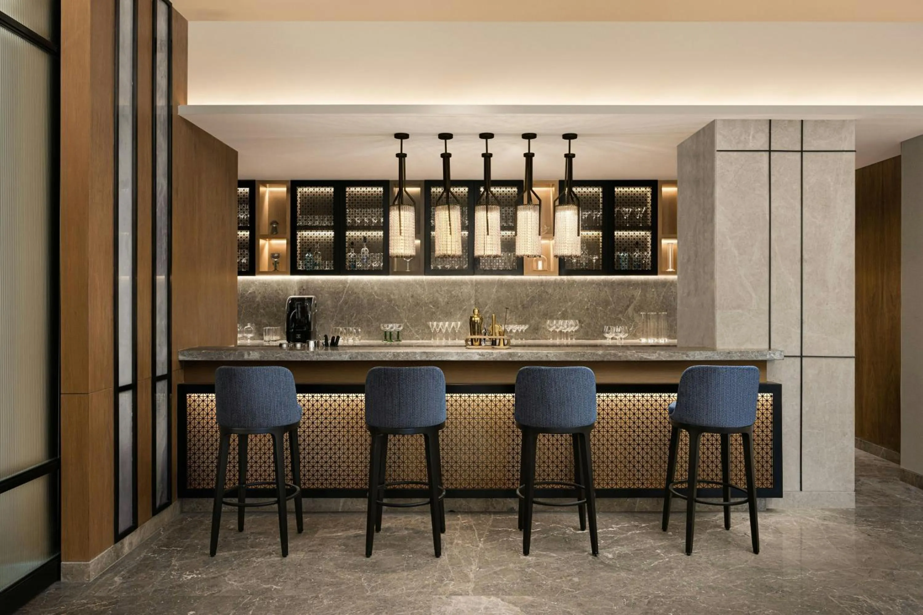 Lounge or bar in Four Points by Sheraton Amritsar, Mall Road