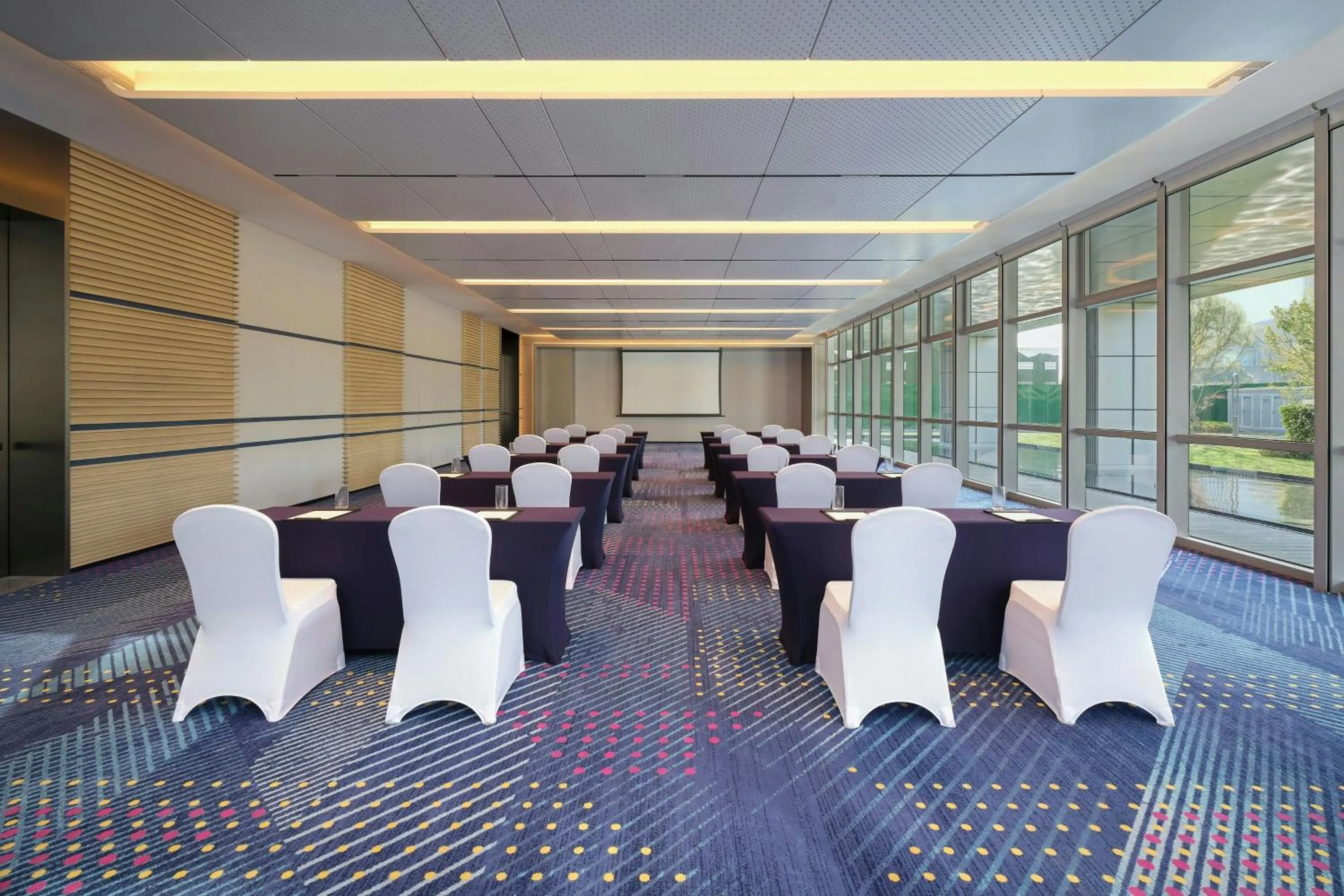 Meeting/conference room in Aloft Shanghai Hongqiao
