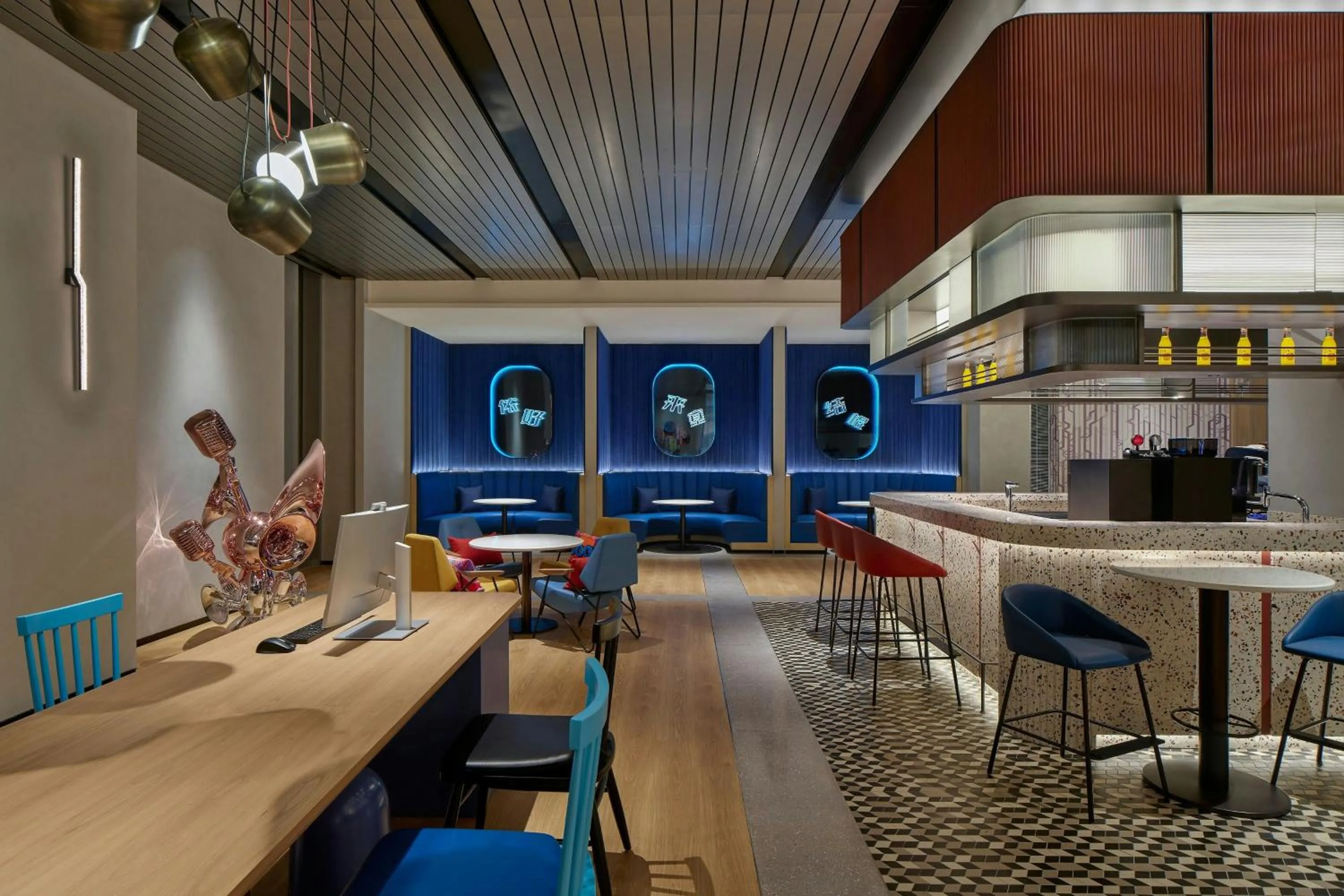 Lounge or bar in Aloft Shanghai Hongqiao