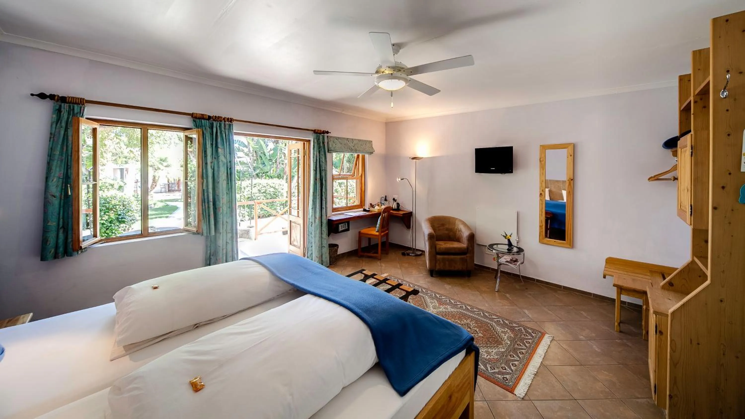 Photo of the whole room, Bed in GuBas De Hoek meet eat sleep