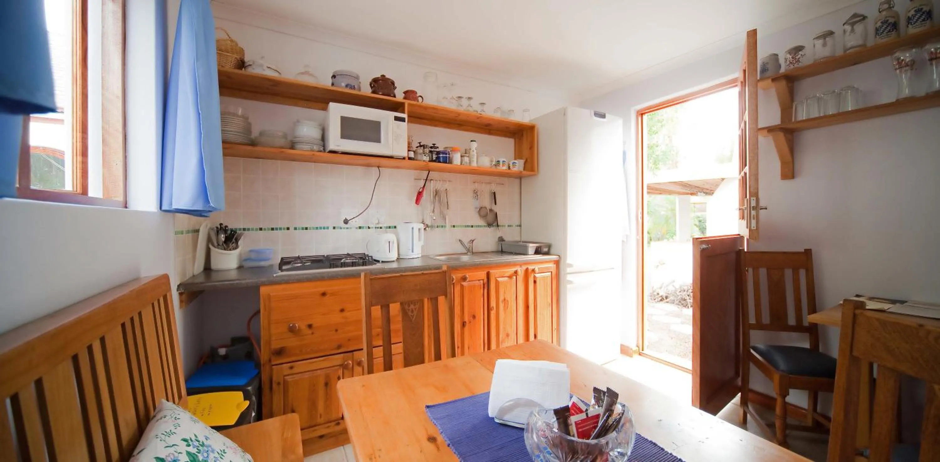 Restaurant/places to eat in GuBas De Hoek meet eat sleep