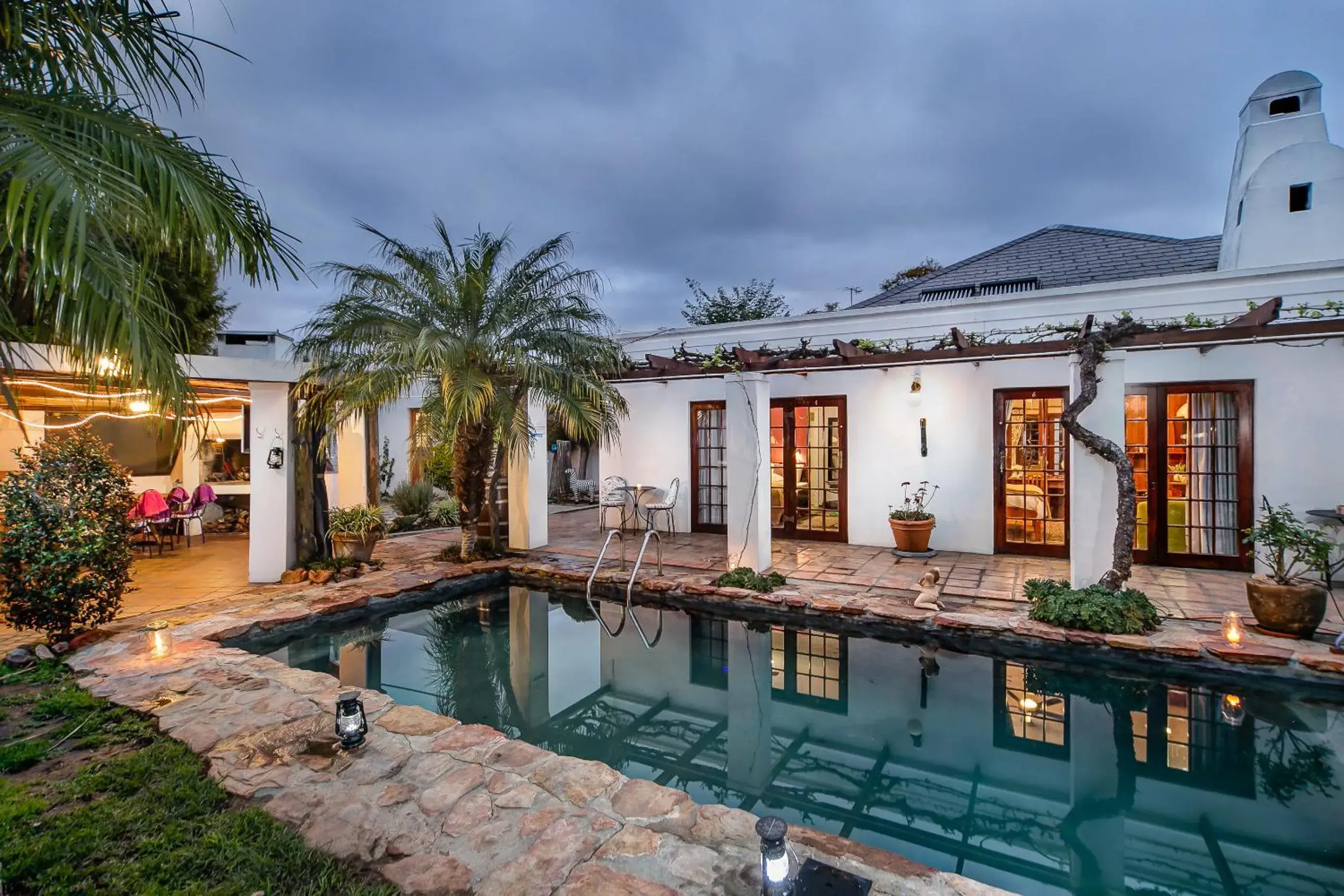 GuBas De Hoek meet eat sleep GuBas De Hoek meet eat sleep