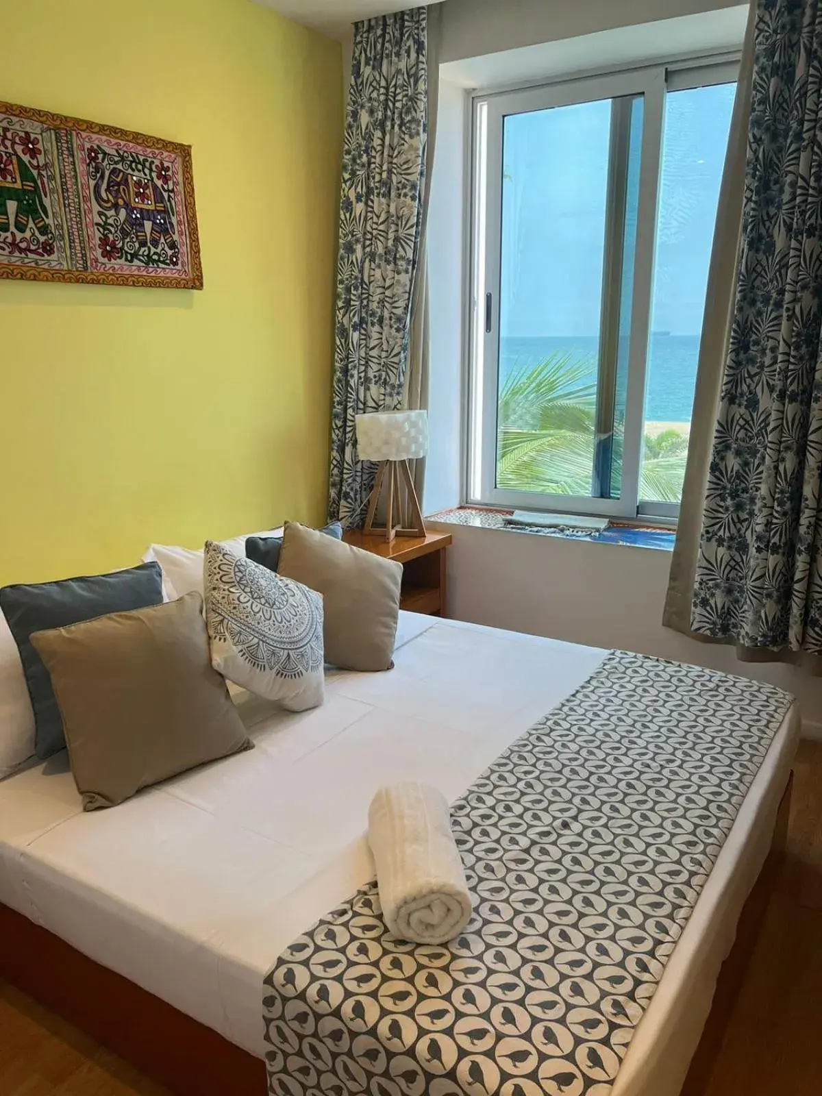 Double Room with Sea View in Art House Double Room with Sea View in Art House