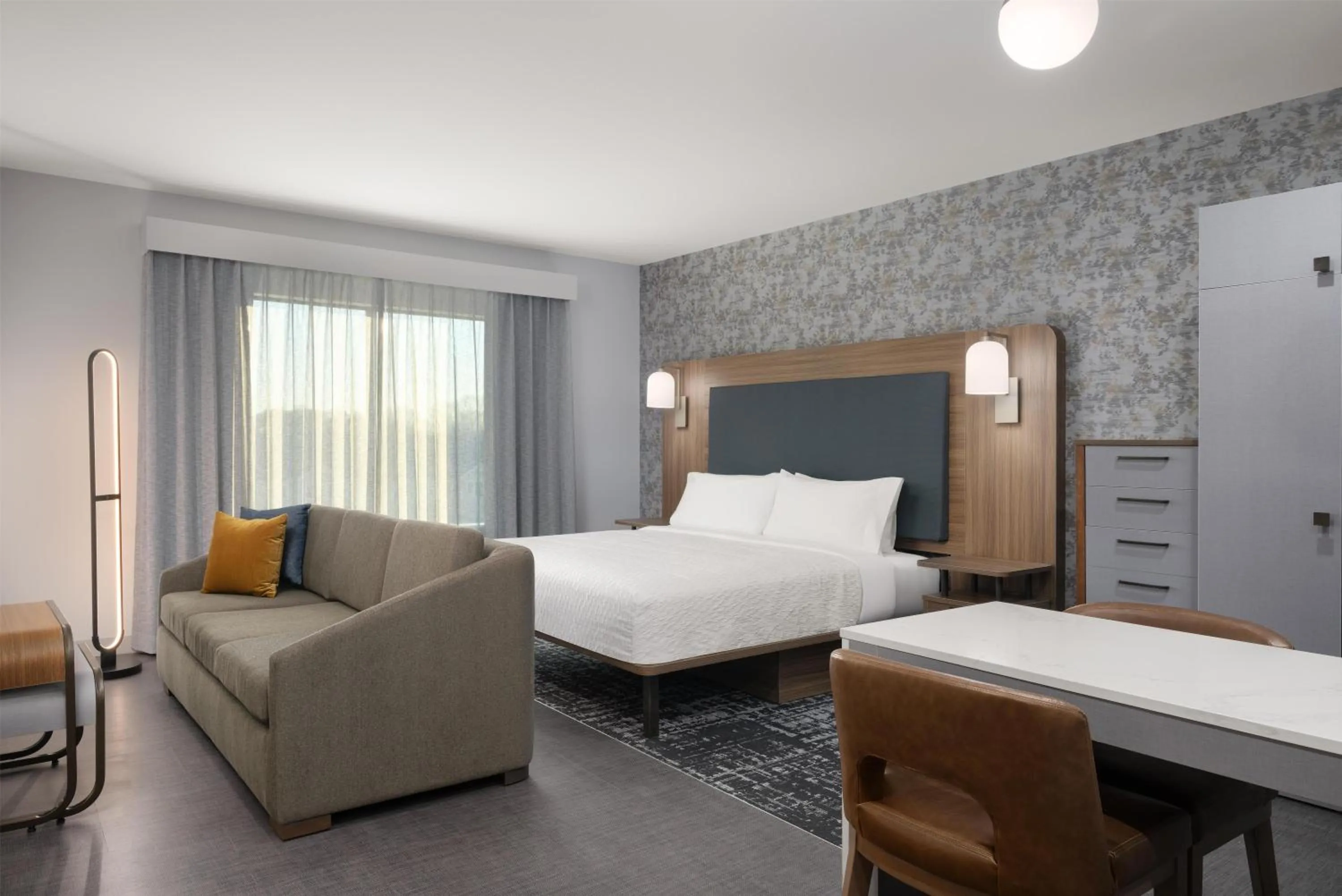 Living room, Bed in Homewood Suites By Hilton Covington, Ga