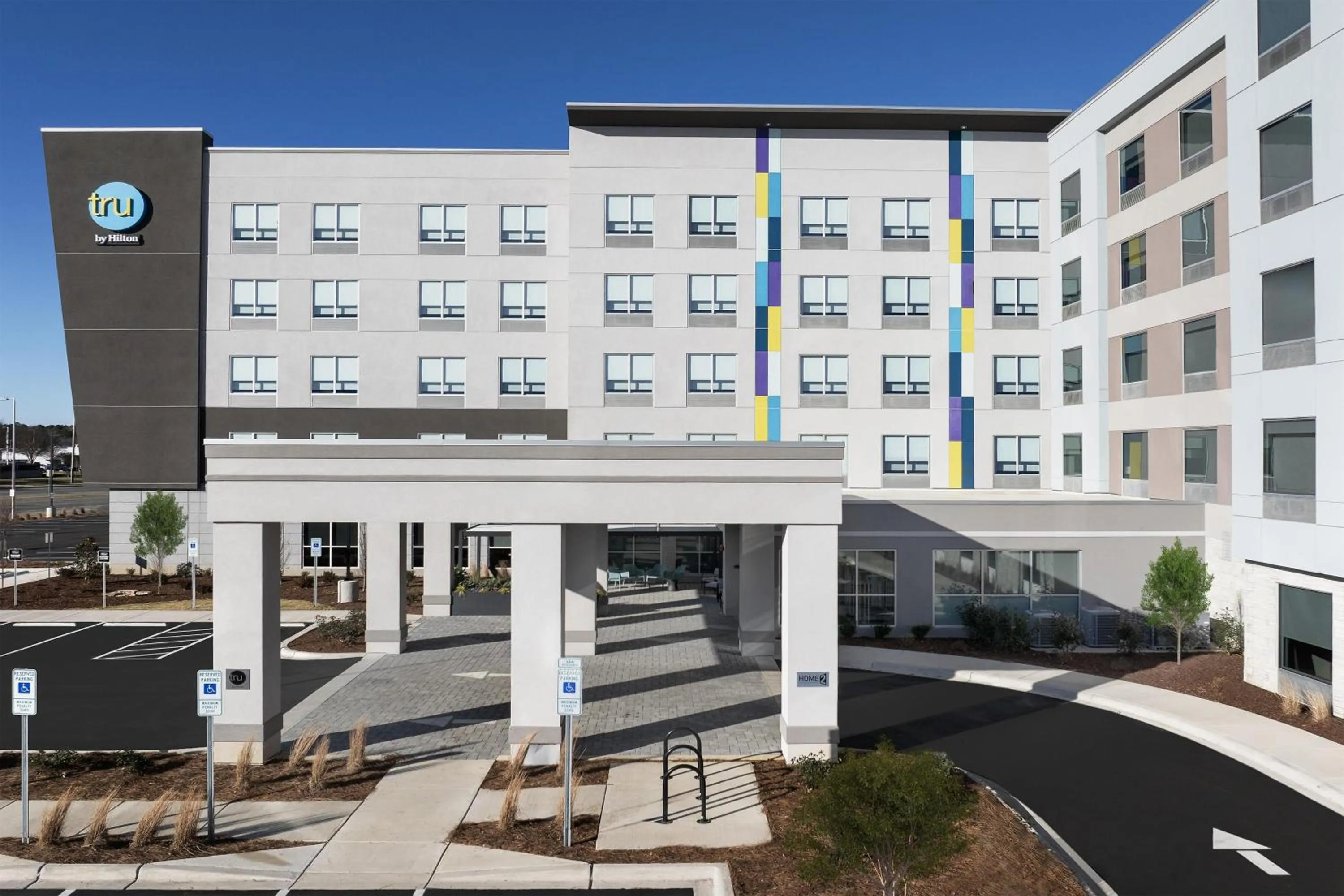 Property building in Tru By Hilton Concord Charlotte