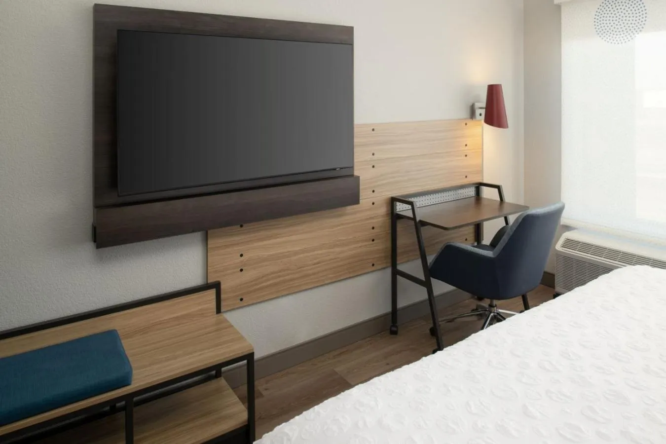 Bed in Tru By Hilton Columbia South