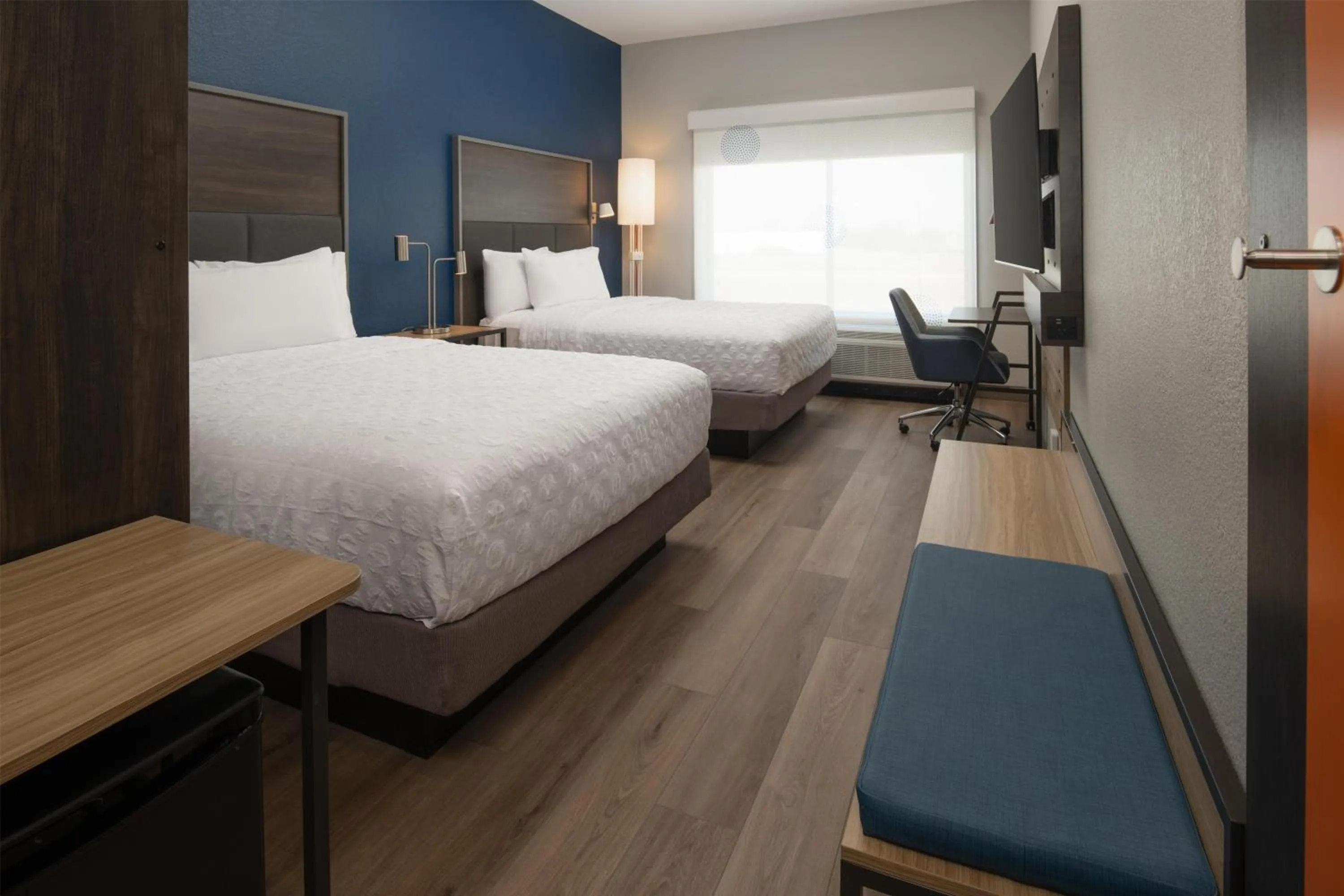 Bed in Tru By Hilton Columbia South