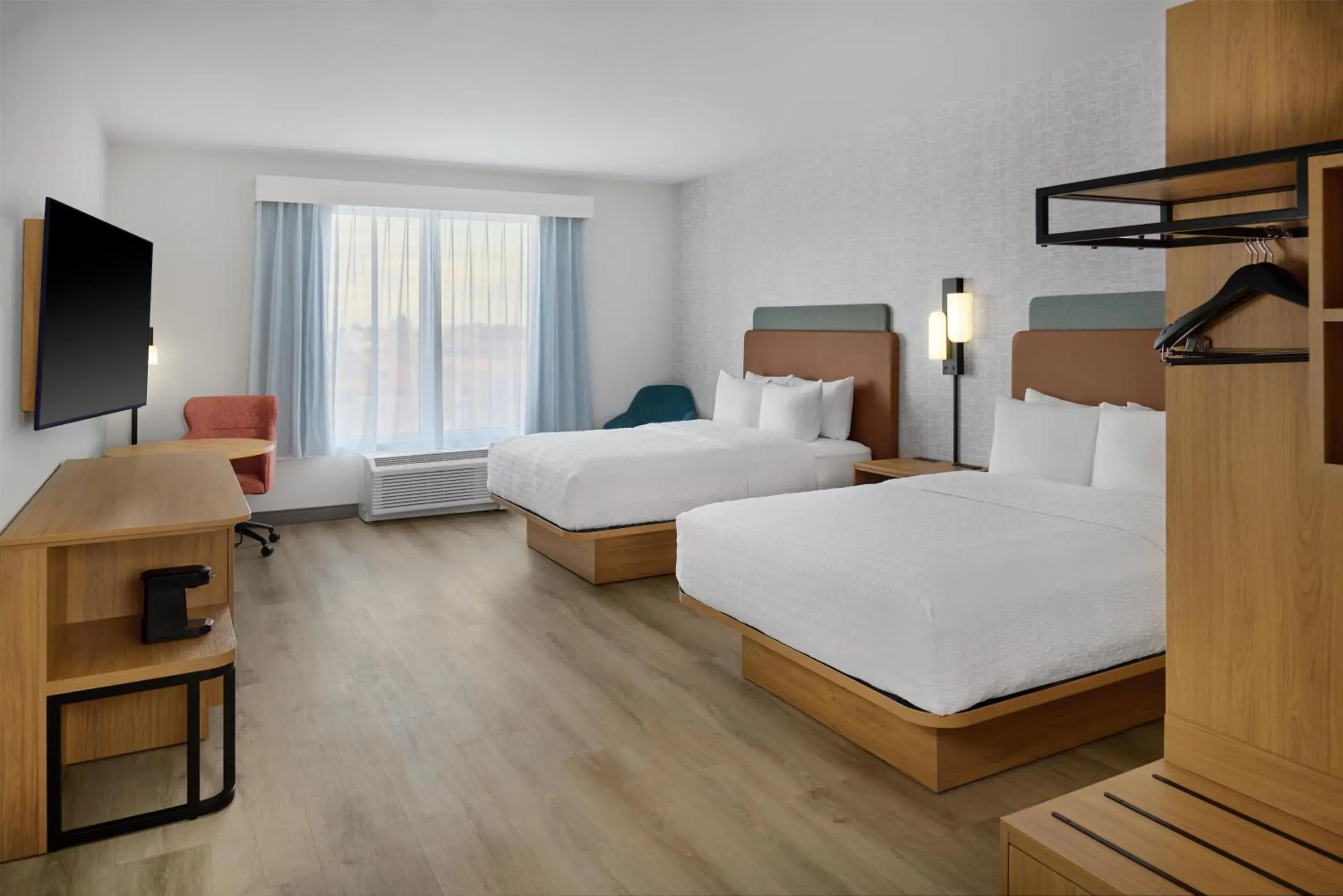 Queen Room with Two Queen Beds - Hearing Access in Hampton Inn Midland West Queen Room with Two Queen Beds - Hearing Access in Hampton Inn Midland West