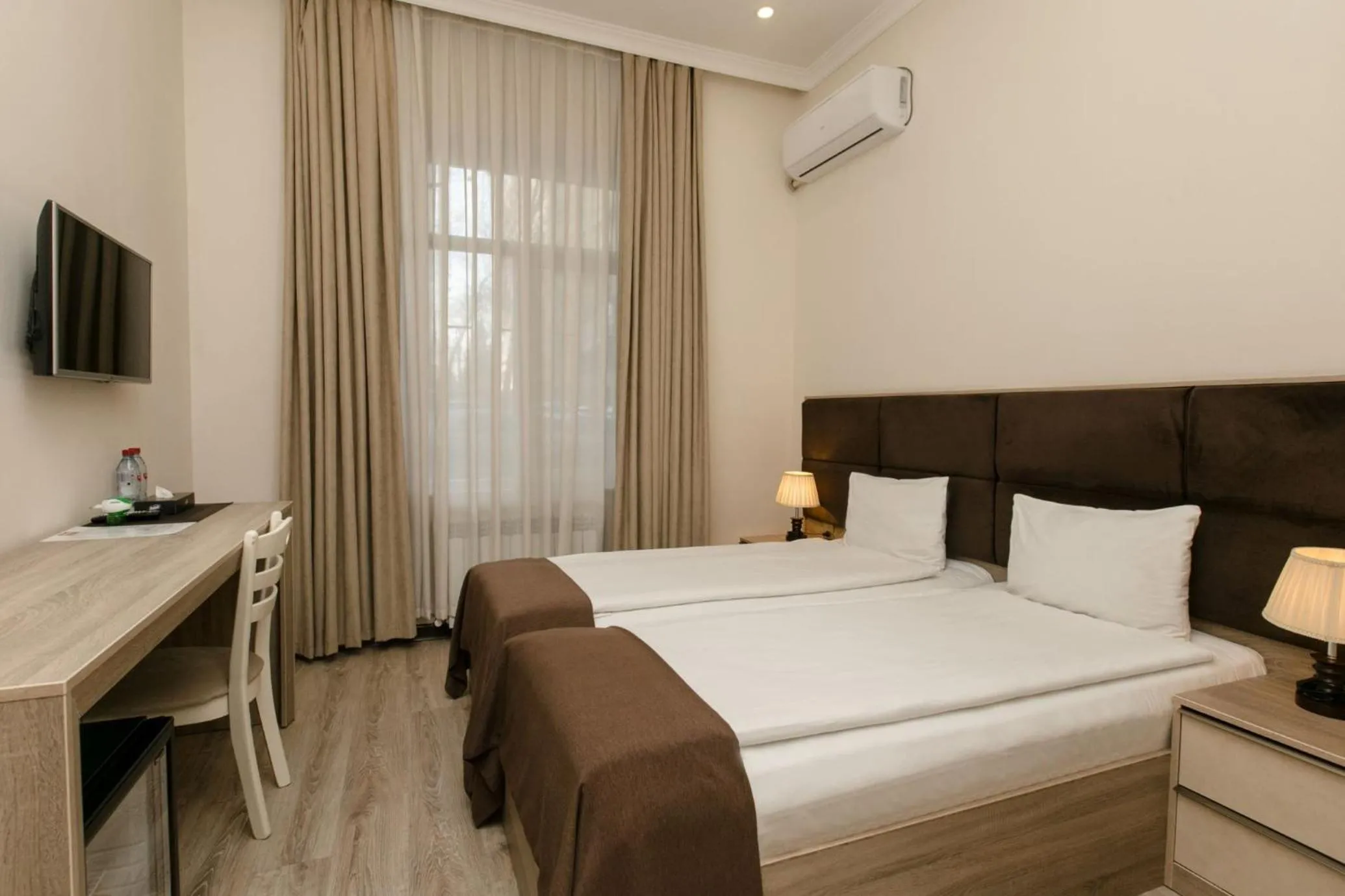 Standard Twin Room - single occupancy in Lux Boutique Hotel