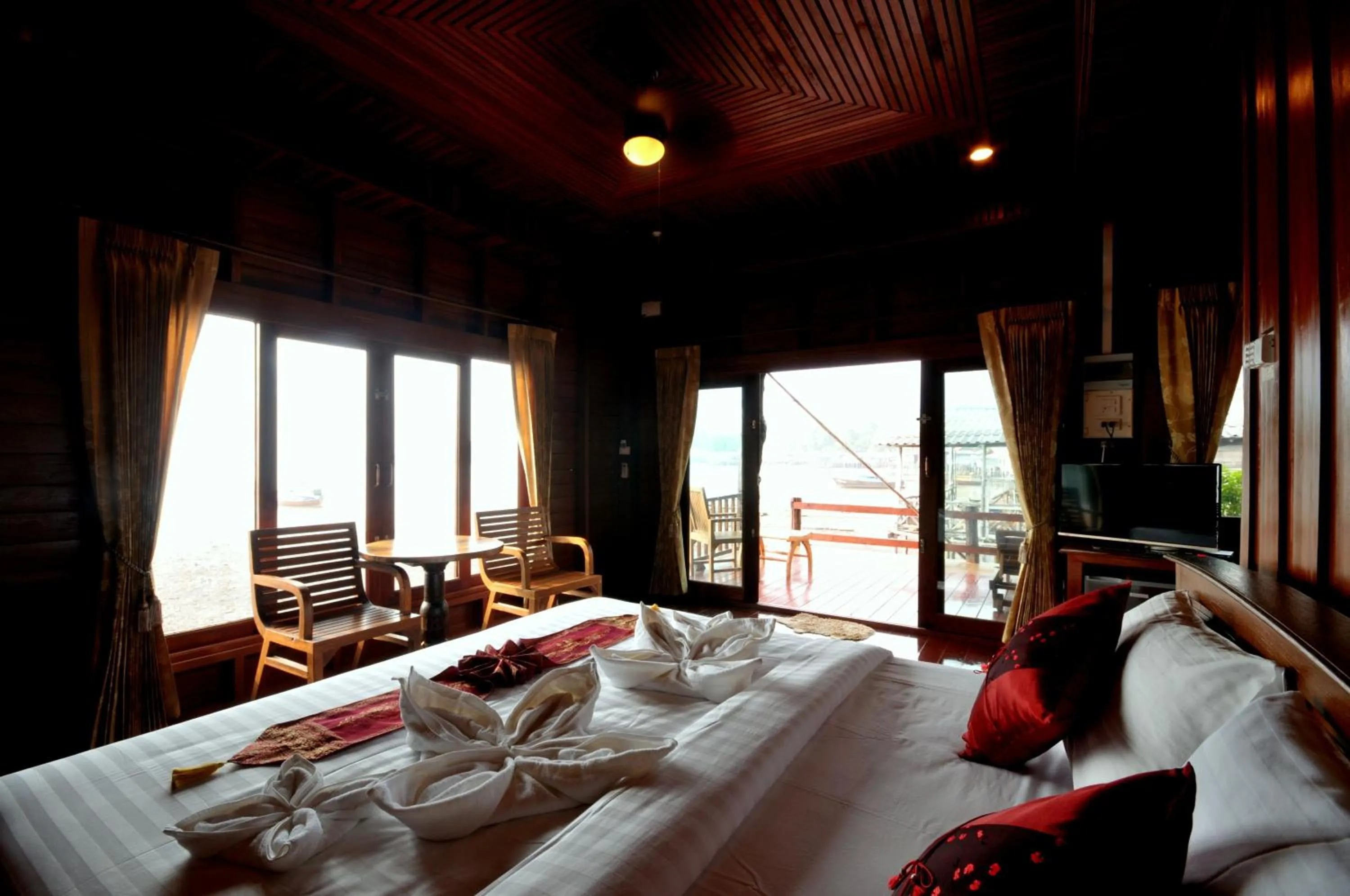 Deluxe Double Room with Balcony and Sea View in Fresh House