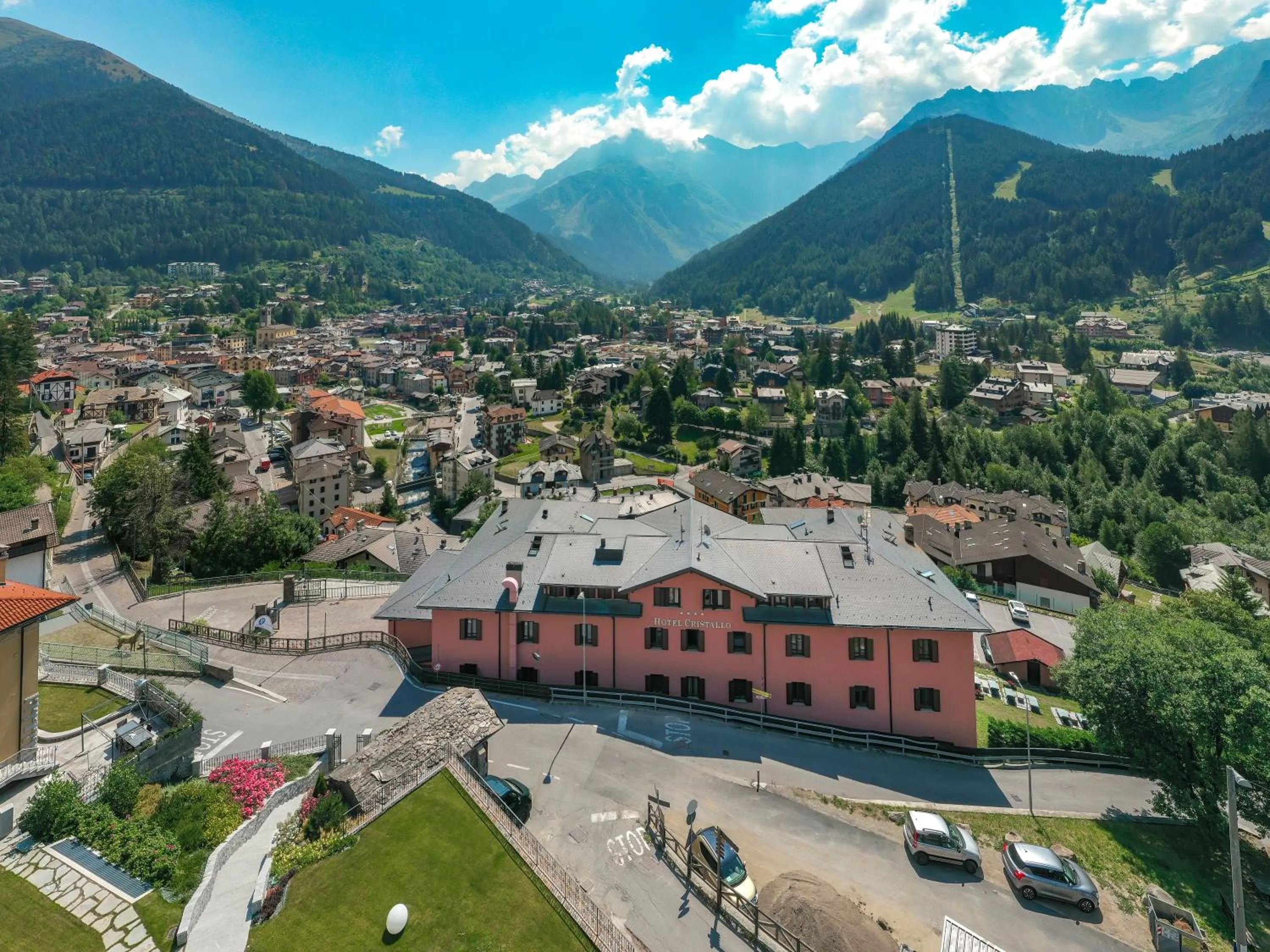 Bird's eye view in Hotel Garnì Cristallo