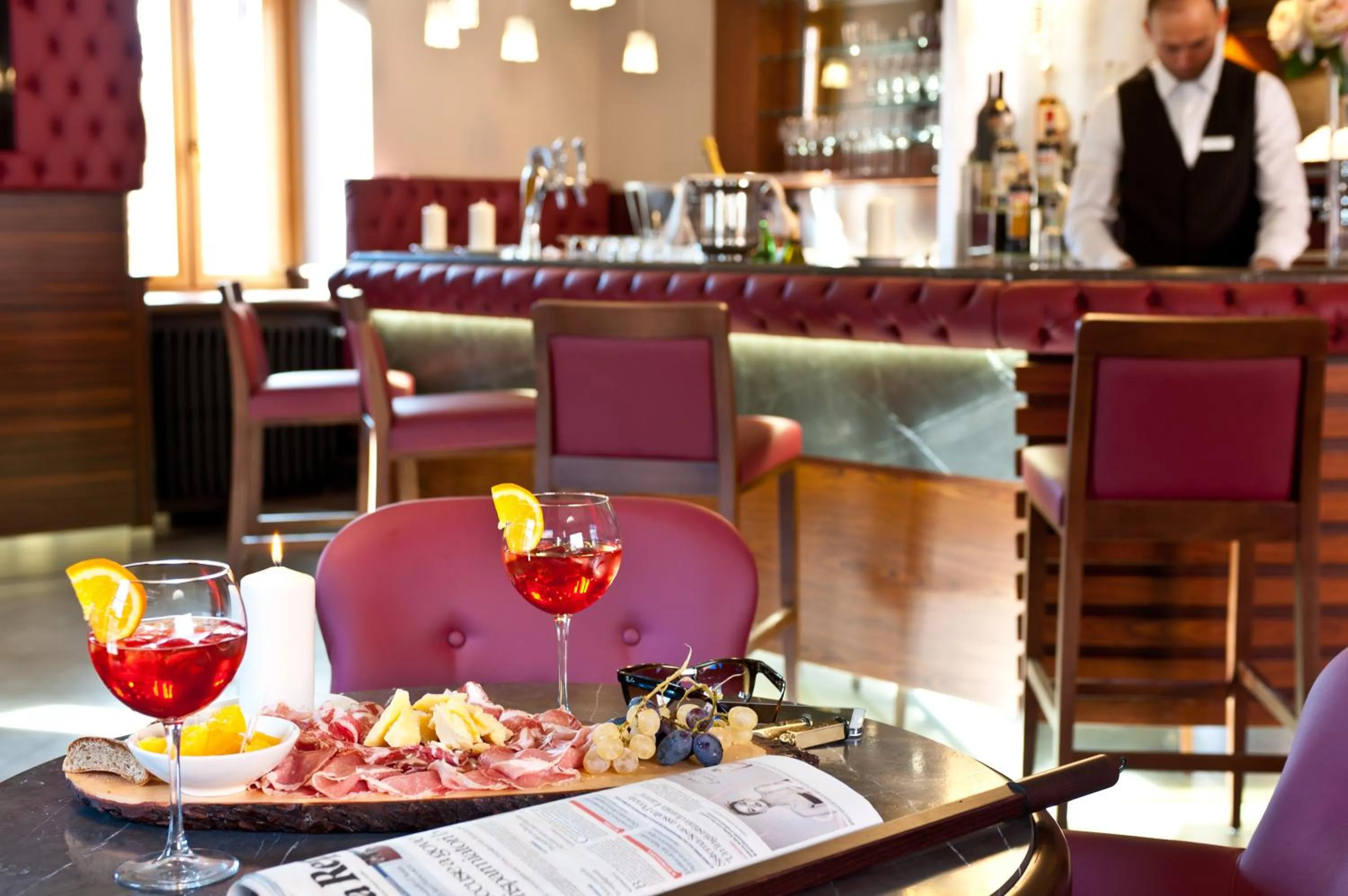 Lounge or bar in Hotel Garnì Cristallo