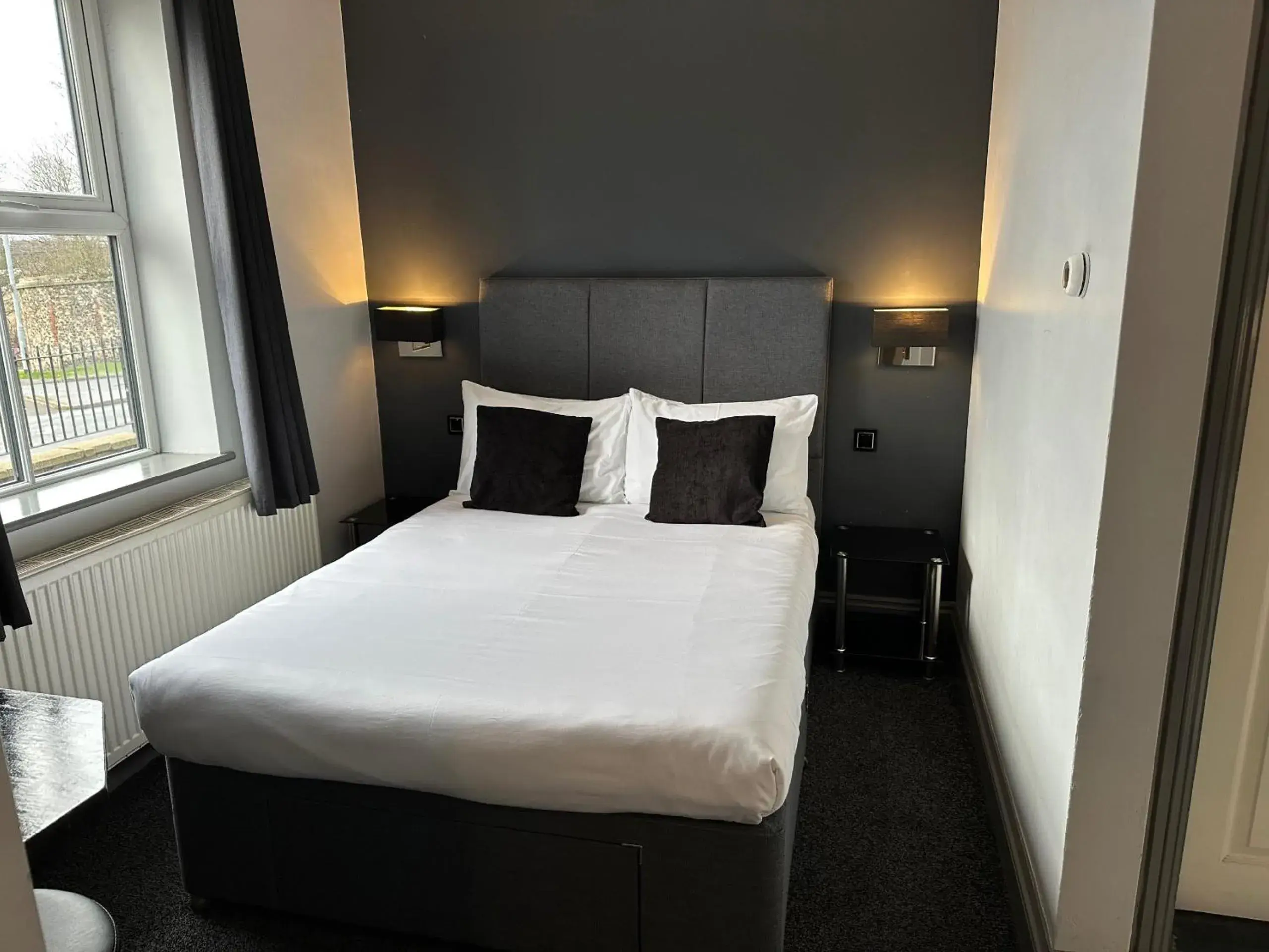 Double Room with Private Bathroom in The Castle Double Room with Private Bathroom in The Castle