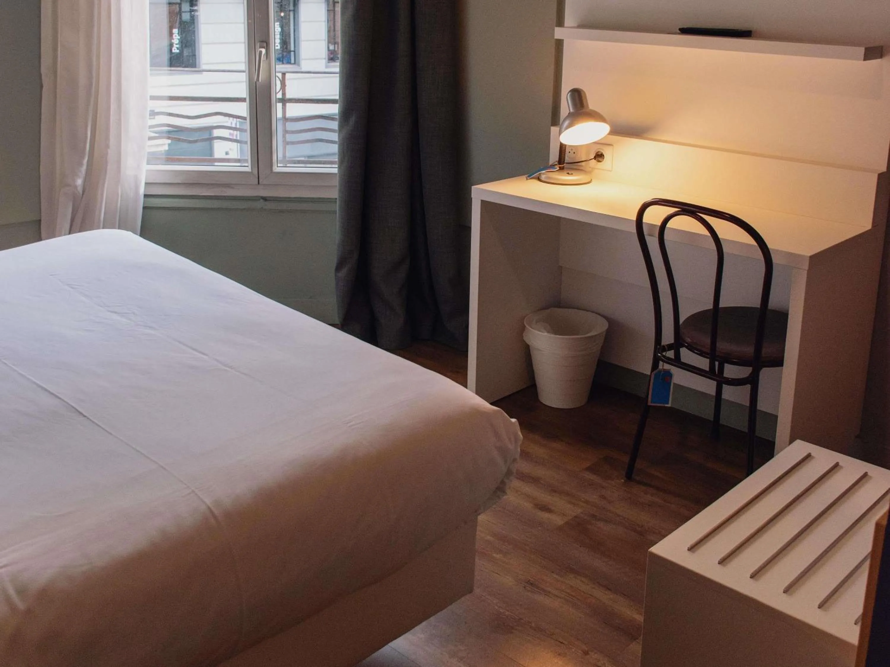 Bedroom, Bed in greet hotel Lille Gare Flandres - Groupe Accor