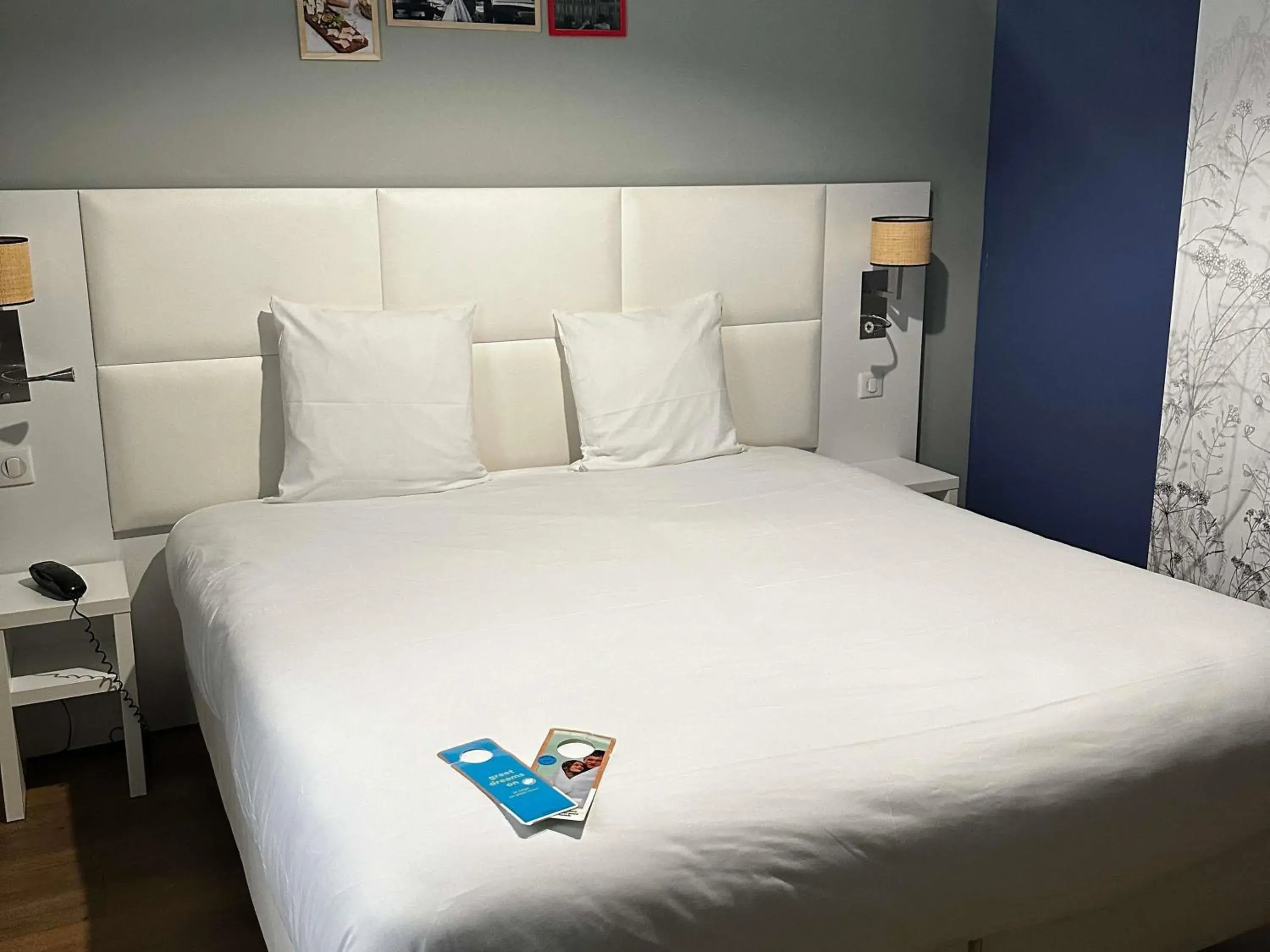 Bedroom, Bed in greet hotel Lille Gare Flandres - Groupe Accor Bedroom, Bed in greet hotel Lille Gare Flandres - Groupe Accor