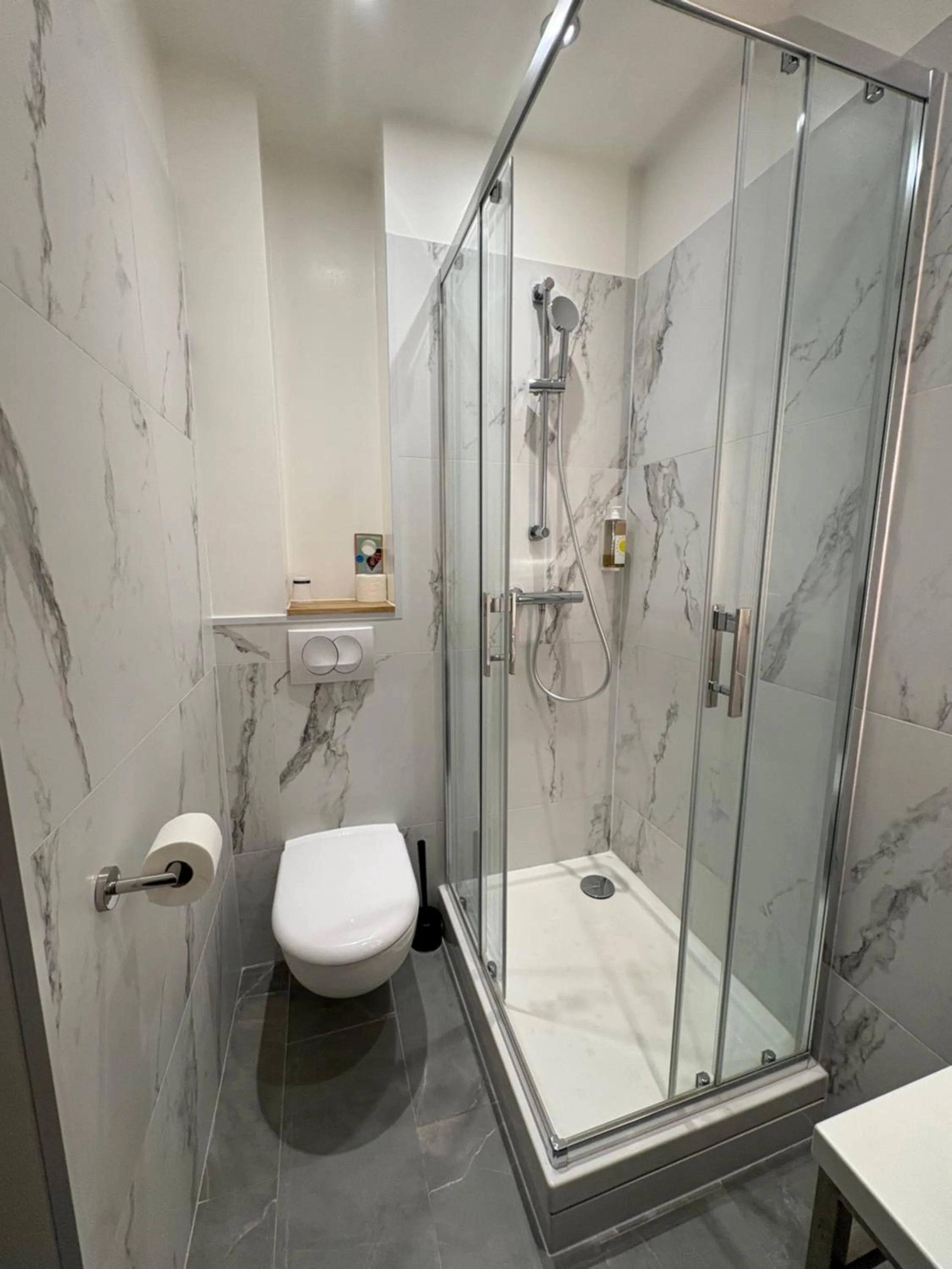 Shower in greet hotel Lille Gare Flandres - Groupe Accor